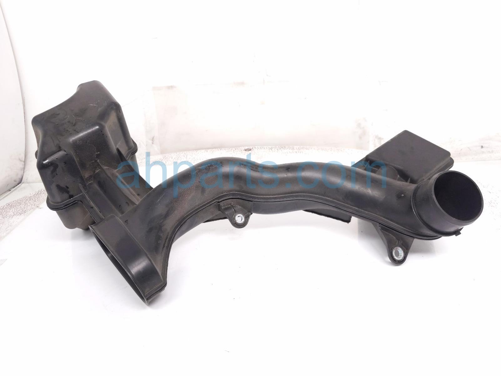 Toyota LOWER AIR RESONATOR