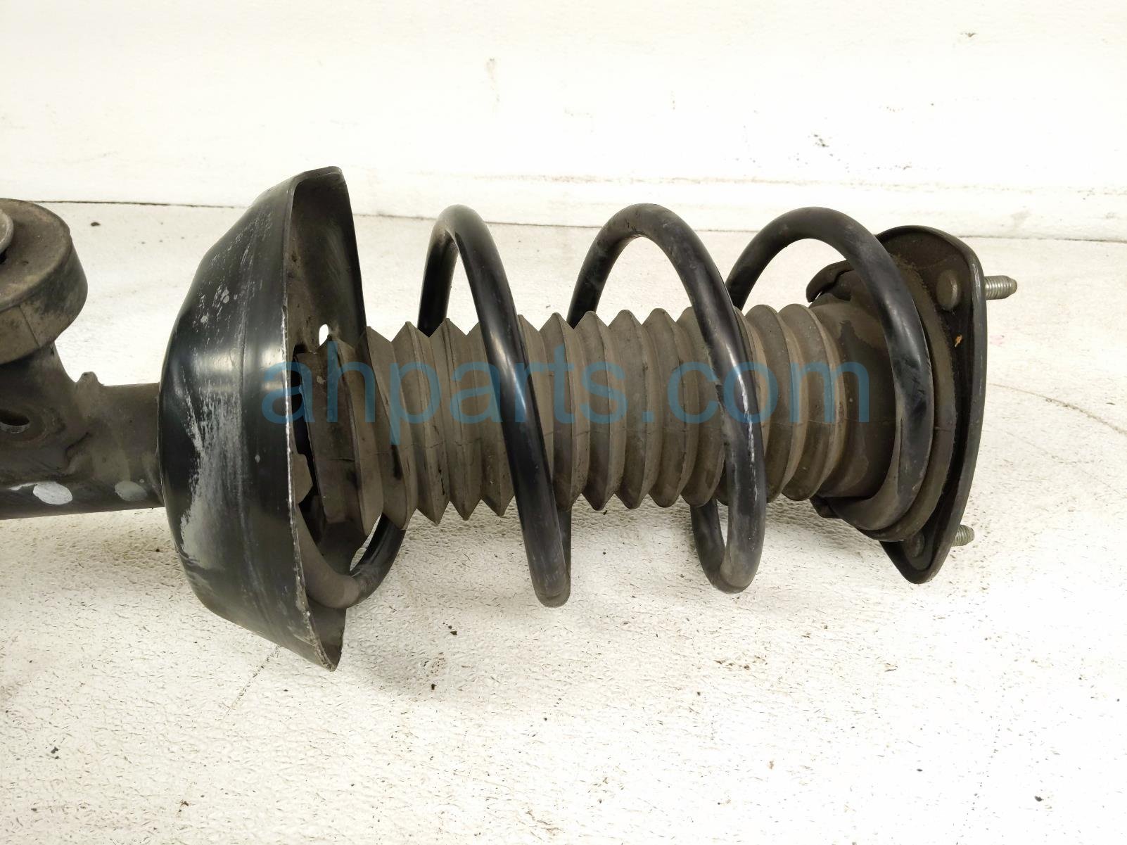 2014 Honda Accord Front Driver Strut + Spring 51620 T2A A14 Replacement 2014 Honda Accord Front Driver Strut + Spring 51620 T2A A14 Replacement thumbnail