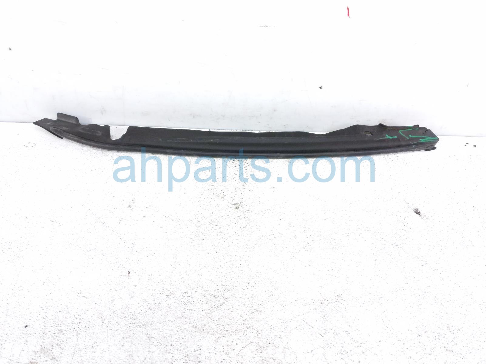 2018 Lexus Is300 Front Passenger Fender Upper Seal 53808 53030 Replacement 2018 Lexus Is300 Front Passenger Fender Upper Seal 53808 53030 Replacement thumbnail