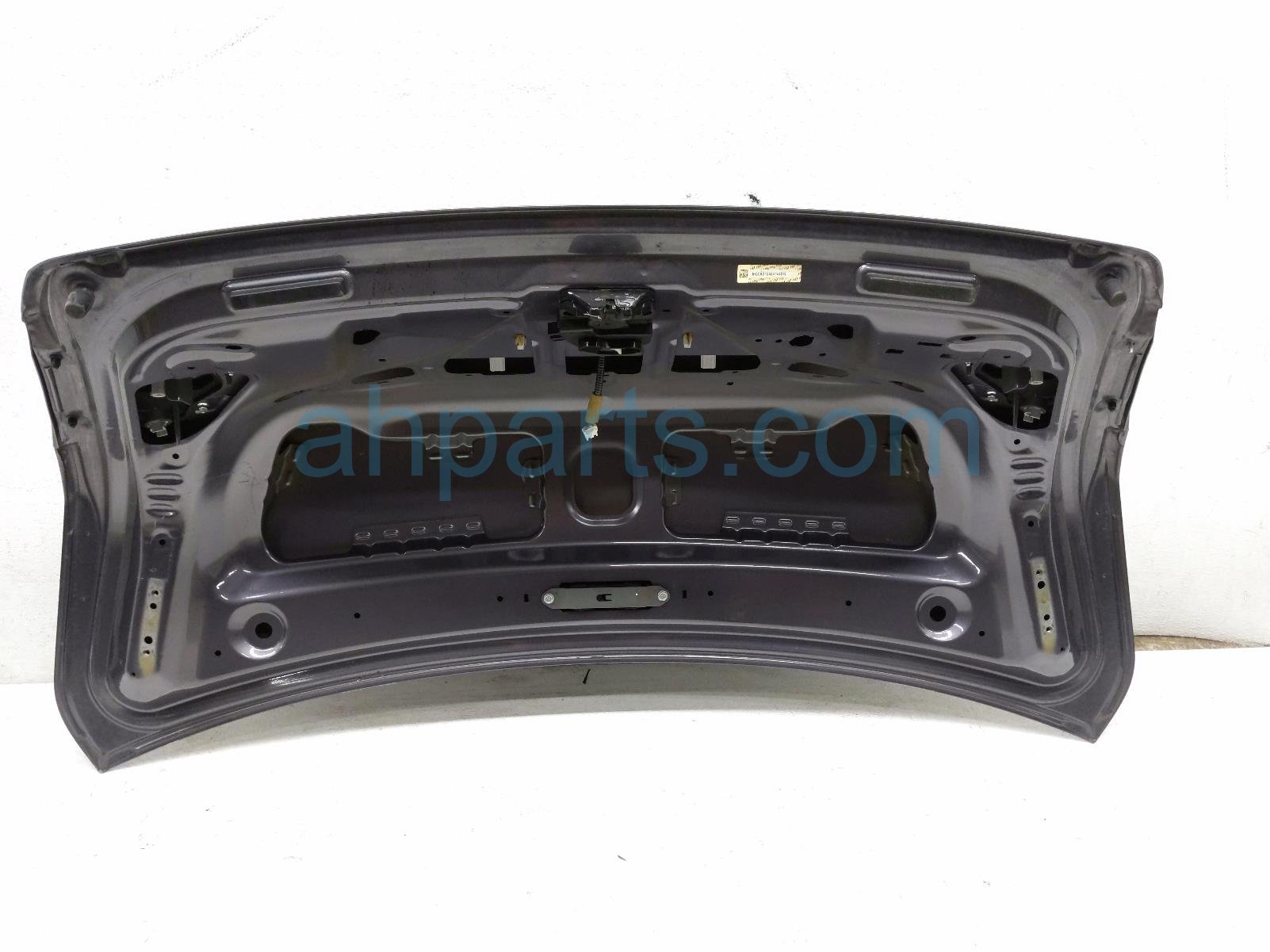 2014 Honda Accord Trunk / Decklid W/spoiler Gray 68500 T2F A30ZZ Replacement 2014 Honda Accord Trunk / Decklid W/spoiler Gray 68500 T2F A30ZZ Replacement thumbnail