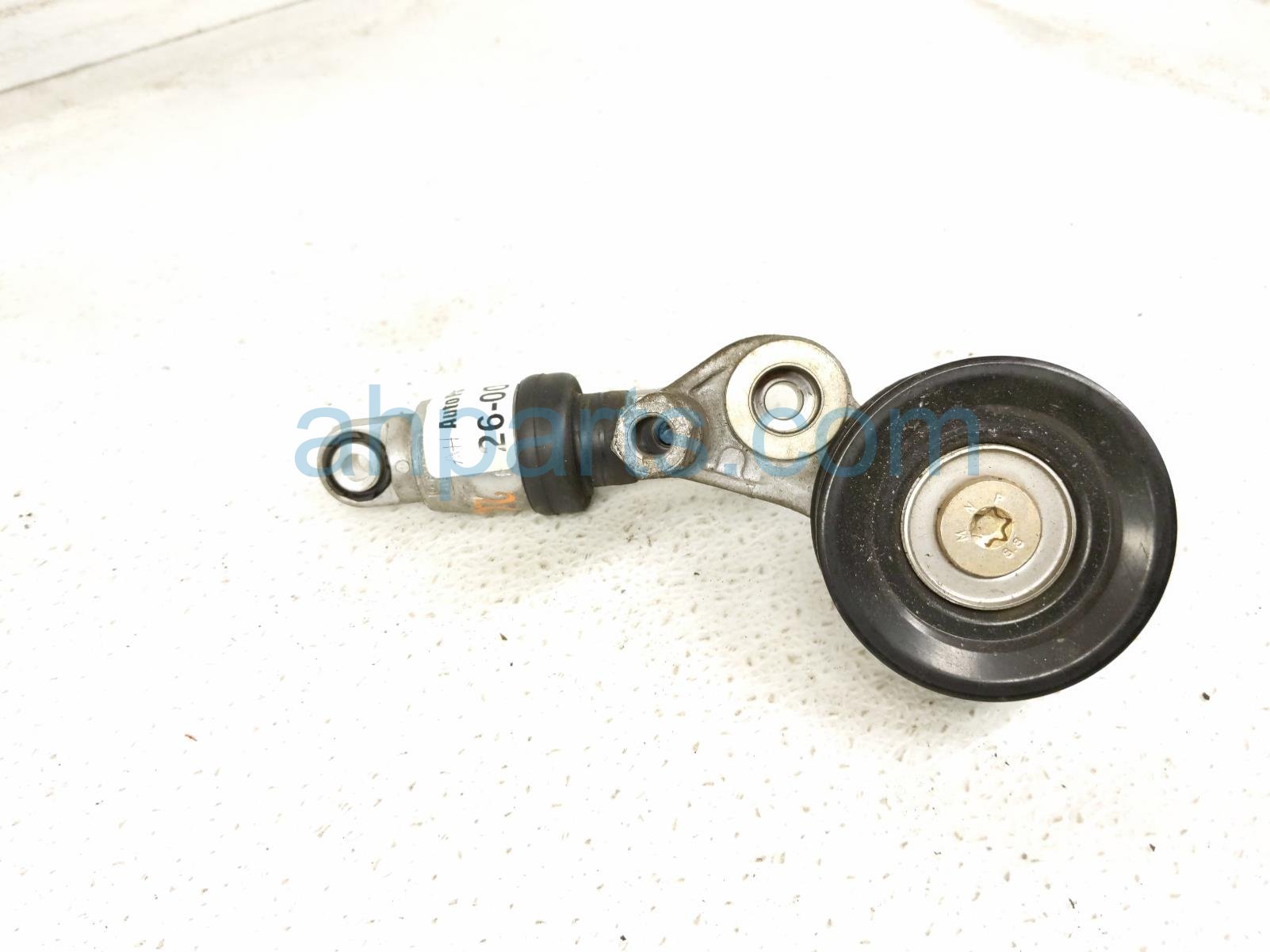 Honda AUTO BELT TENSIONER W/PULLEY - 2.4L