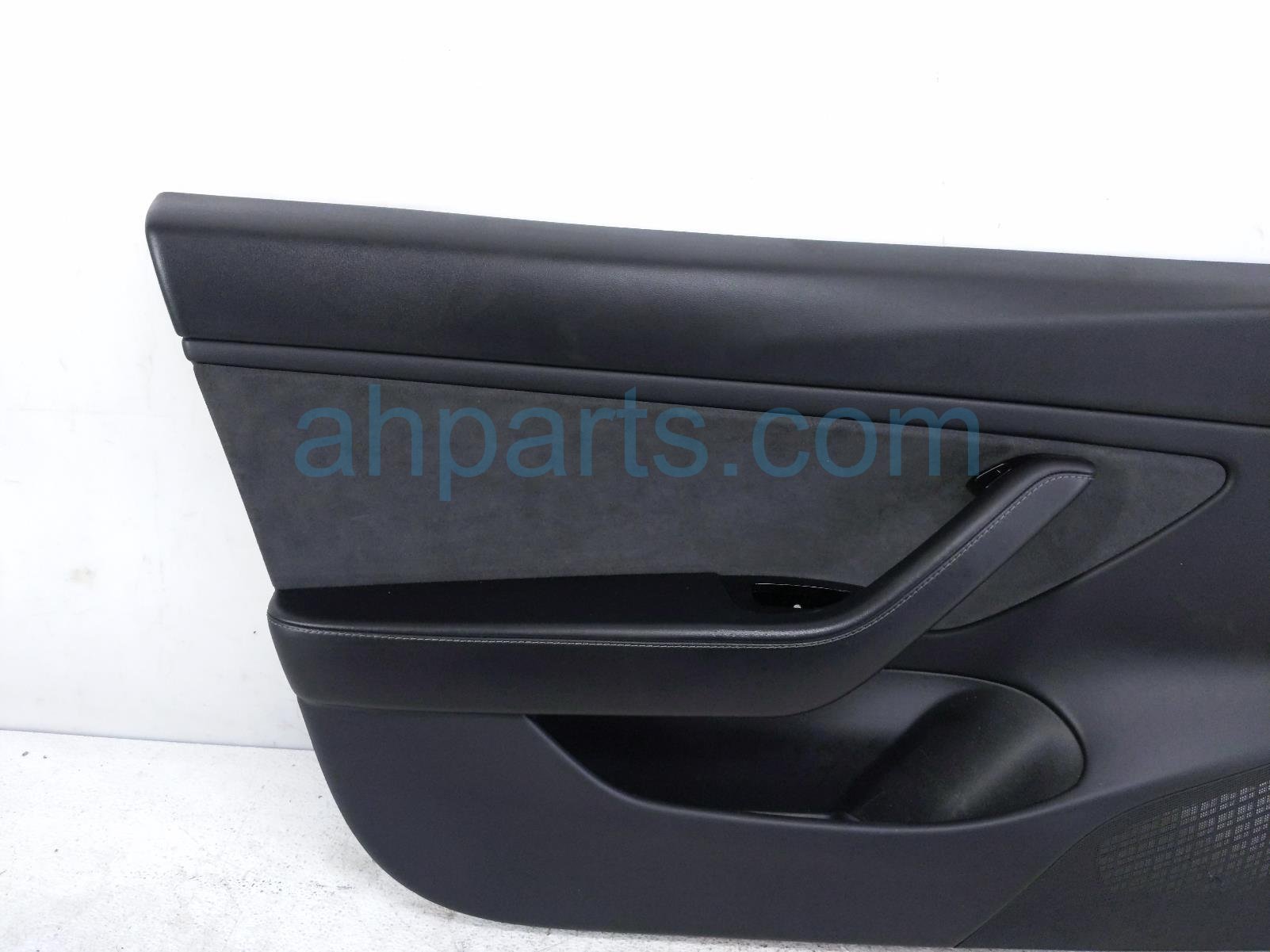 2019 Tesla Tesla 3 Trim / Liner Front Driver Interior Door Panel Black 1090409 91 K Replacement 2019 Tesla Tesla 3 Trim / Liner Front Driver Interior Door Panel Black 1090409 91 K Replacement thumbnail