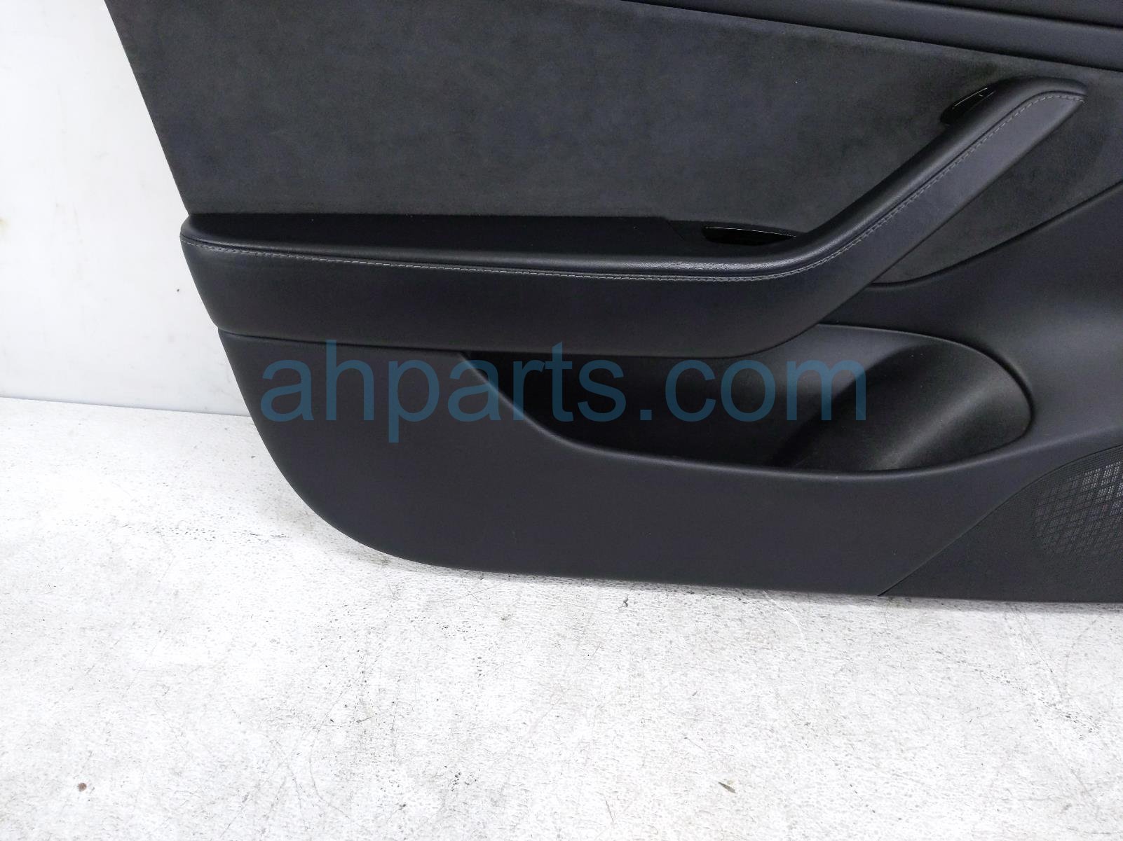2019 Tesla Tesla 3 Trim / Liner Front Driver Interior Door Panel Black 1090409 91 K Replacement 2019 Tesla Tesla 3 Trim / Liner Front Driver Interior Door Panel Black 1090409 91 K Replacement thumbnail