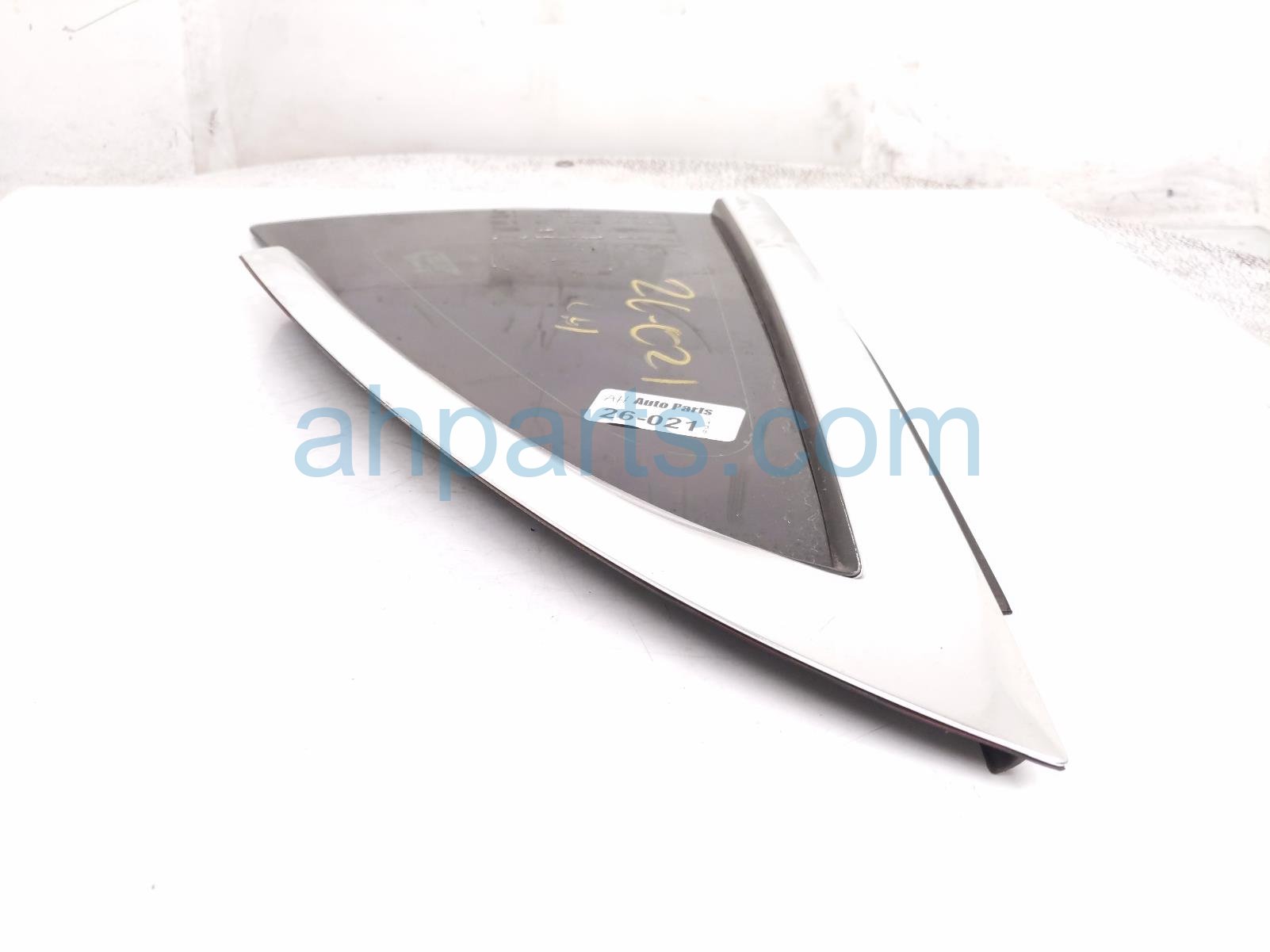 2019 Tesla Tesla 3 Driver Quarter Window Glass 1098757 00 G Replacement 2019 Tesla Tesla 3 Driver Quarter Window Glass 1098757 00 G Replacement thumbnail