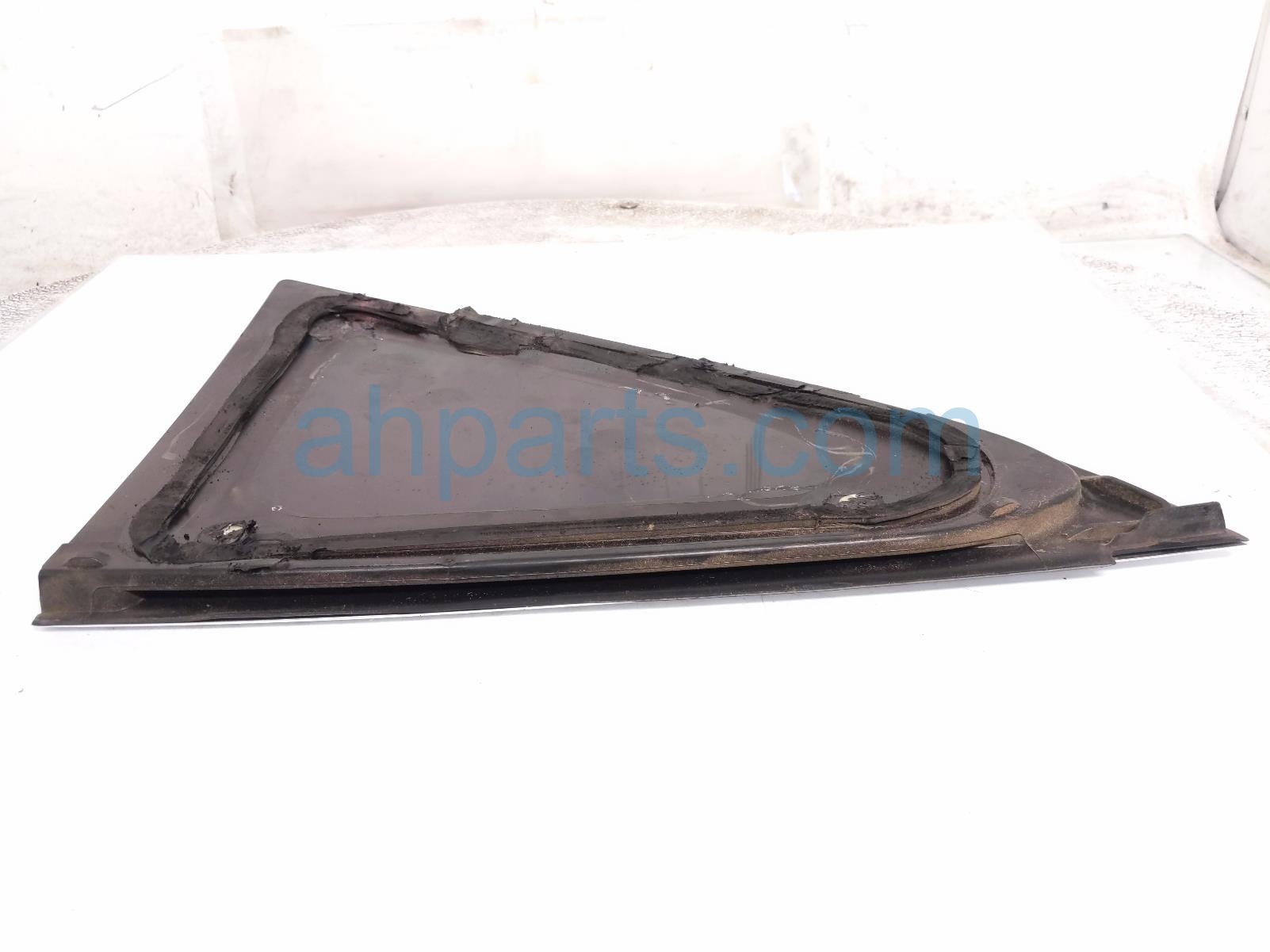 2019 Tesla Tesla 3 Driver Quarter Window Glass 1098757 00 G Replacement 2019 Tesla Tesla 3 Driver Quarter Window Glass 1098757 00 G Replacement thumbnail