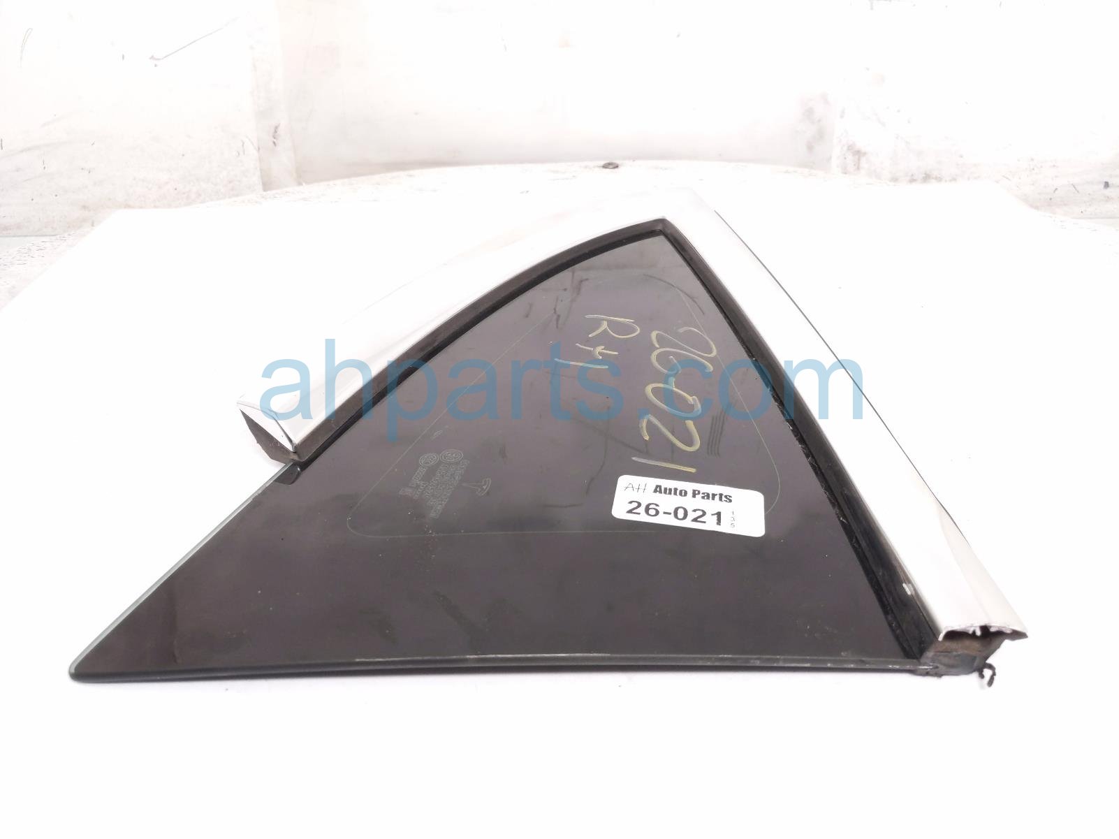 2019 Tesla Tesla 3 Passenger Quarter Window Glass 1098758 00 G Replacement 2019 Tesla Tesla 3 Passenger Quarter Window Glass 1098758 00 G Replacement thumbnail