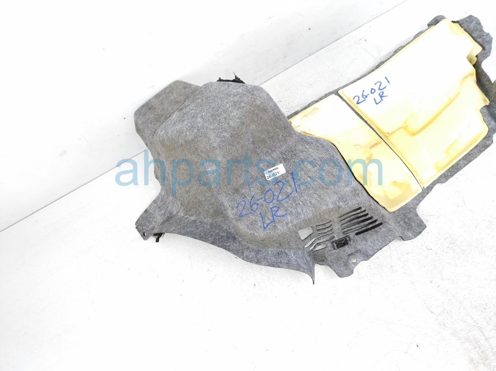 2019 Tesla Tesla 3 Rear Driver Qtr Trim Panel Carpet Blk 1082932 00 K Replacement 2019 Tesla Tesla 3 Rear Driver Qtr Trim Panel Carpet Blk 1082932 00 K Replacement thumbnail