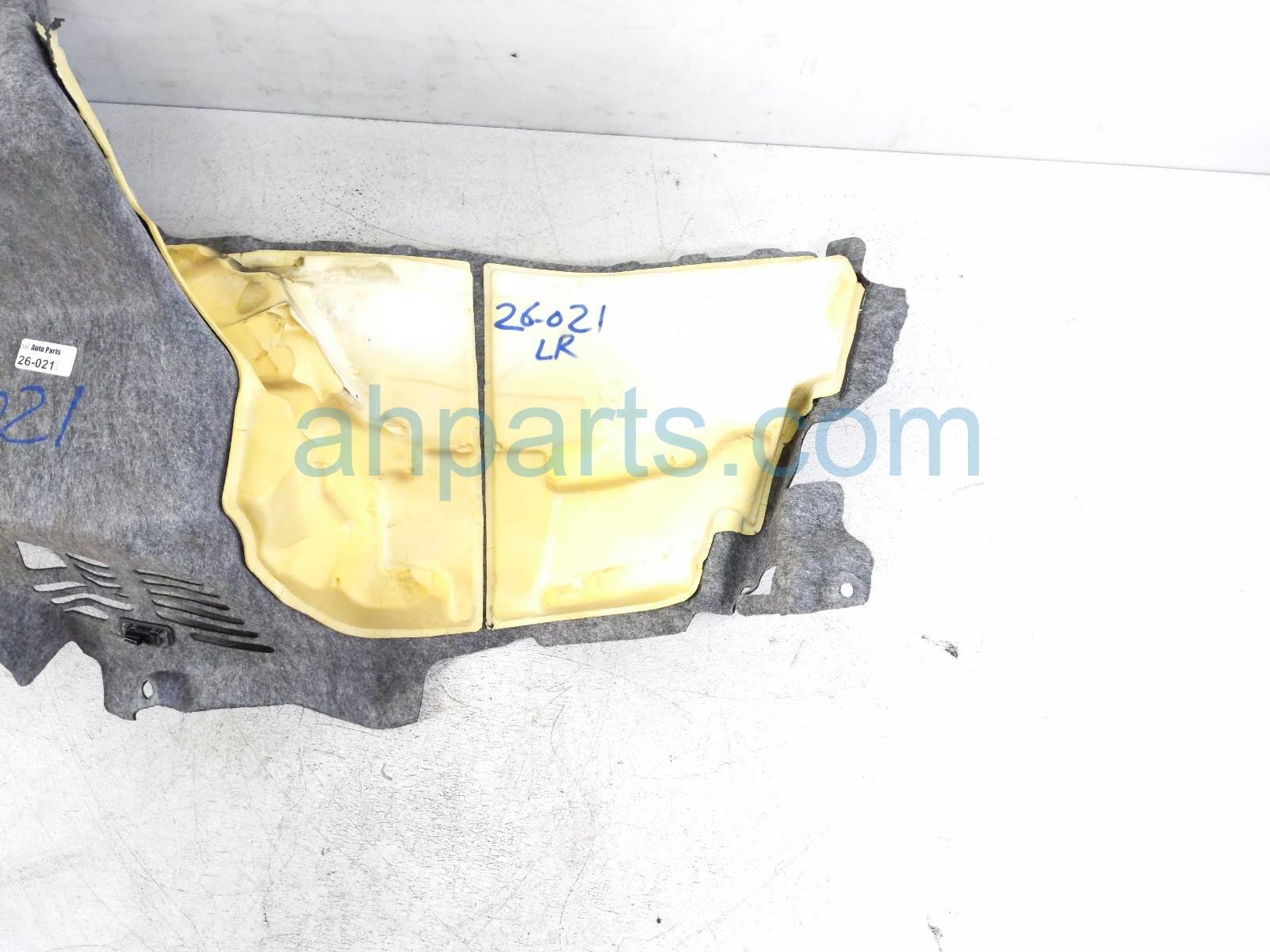 2019 Tesla Tesla 3 Rear Driver Qtr Trim Panel Carpet Blk 1082932 00 K Replacement 2019 Tesla Tesla 3 Rear Driver Qtr Trim Panel Carpet Blk 1082932 00 K Replacement thumbnail