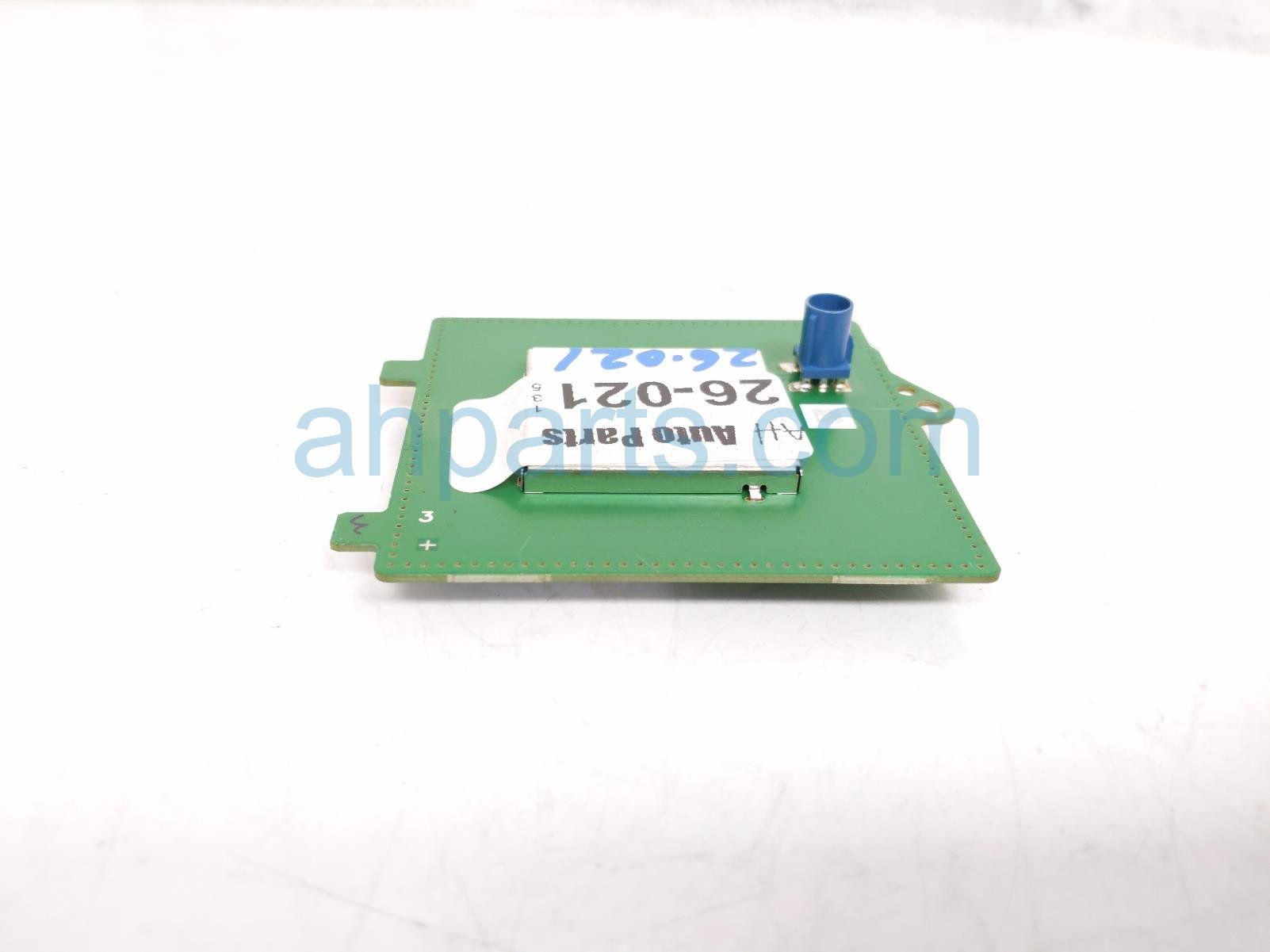 2019 Tesla Tesla 3 Gps Gnss Antenna Module Red 1079734 00 C Replacement 2019 Tesla Tesla 3 Gps Gnss Antenna Module Red 1079734 00 C Replacement thumbnail
