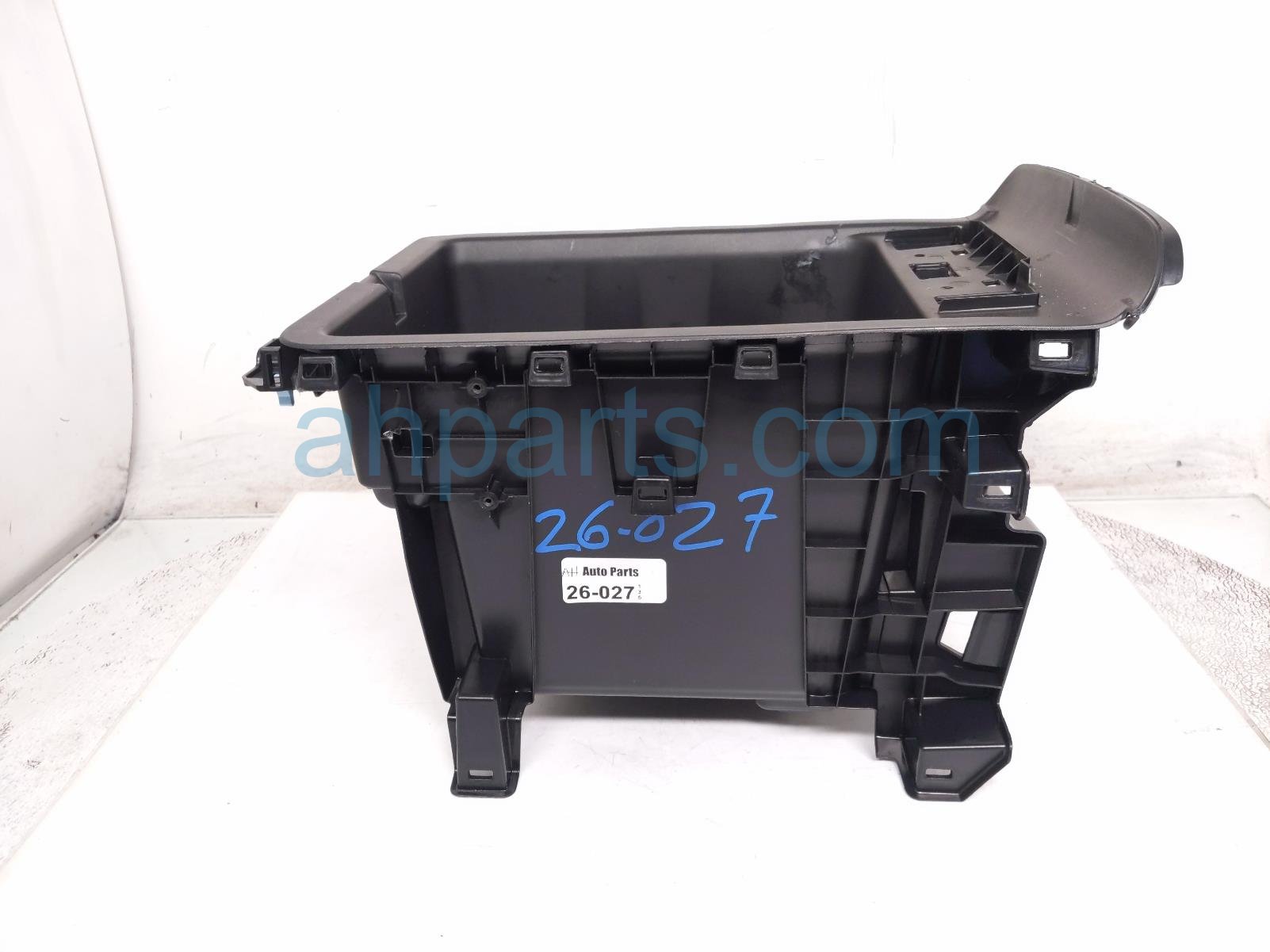 2025 Honda Pilot Center Console Storage Box Blk 83427 T90 A01ZA Replacement 2025 Honda Pilot Center Console Storage Box Blk 83427 T90 A01ZA Replacement thumbnail