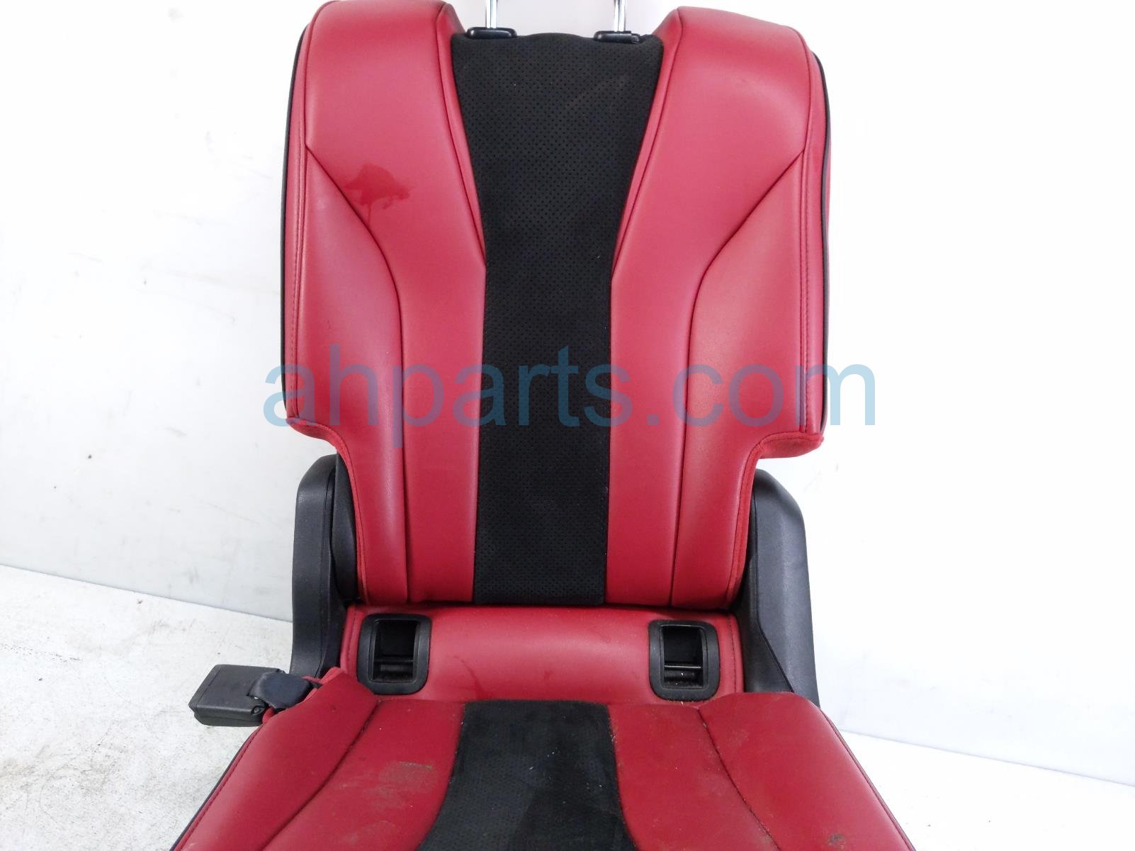 2022 Acura MDX Rear / Back (2nd Row) 2nd Row Driver Seat Red Leather 81732 TYA A21 Replacement 2022 Acura MDX Rear / Back (2nd Row) 2nd Row Driver Seat Red Leather 81732 TYA A21 Replacement thumbnail