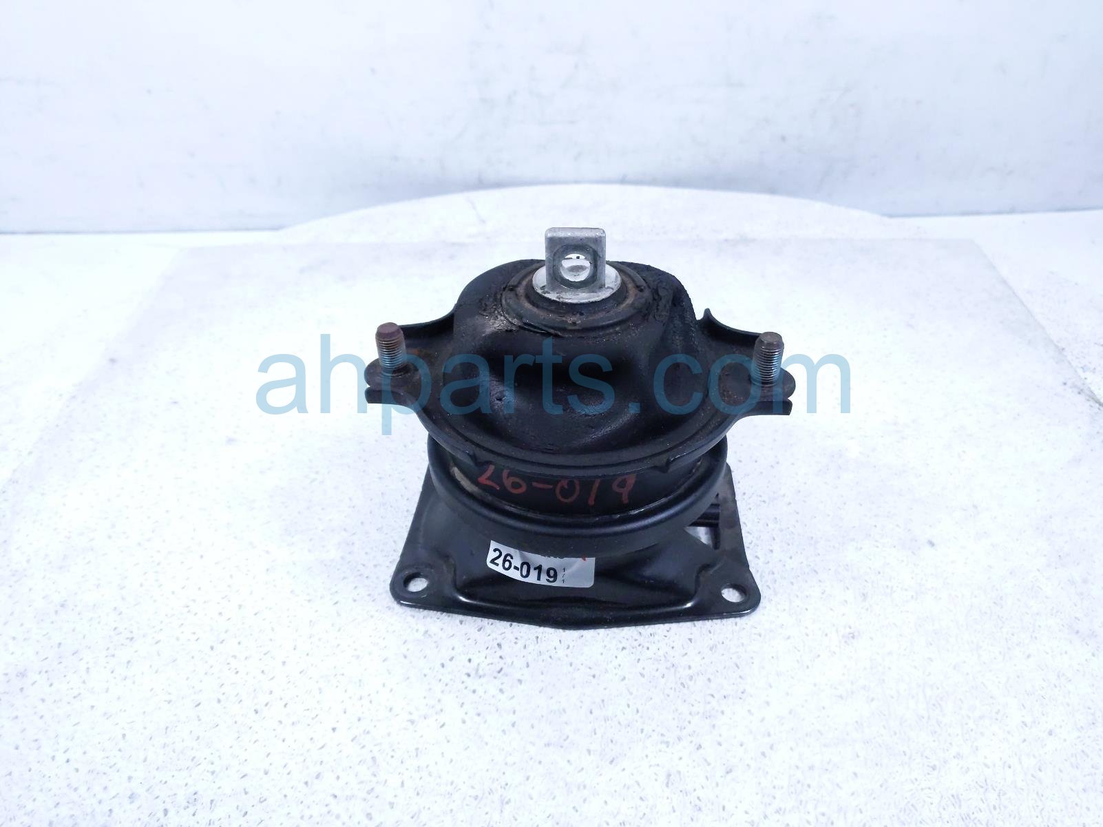 Acura FRONT ENGINE MOUNT - 3.5L AWD