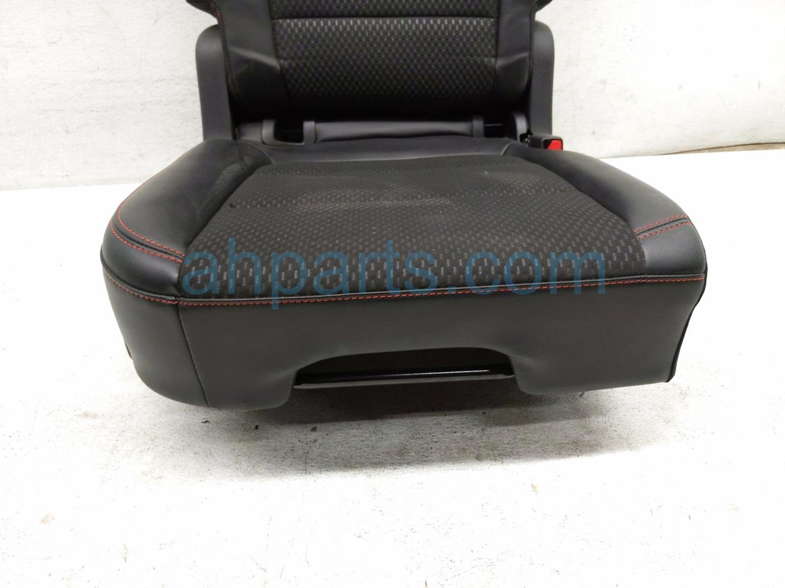 2023 Ford Escape Rear Back (2nd Row) 2nd Row Passenger Seat Blk W/red PJ6Z 7866600 EA Replacement 2023 Ford Escape Rear Back (2nd Row) 2nd Row Passenger Seat Blk W/red PJ6Z 7866600 EA Replacement thumbnail