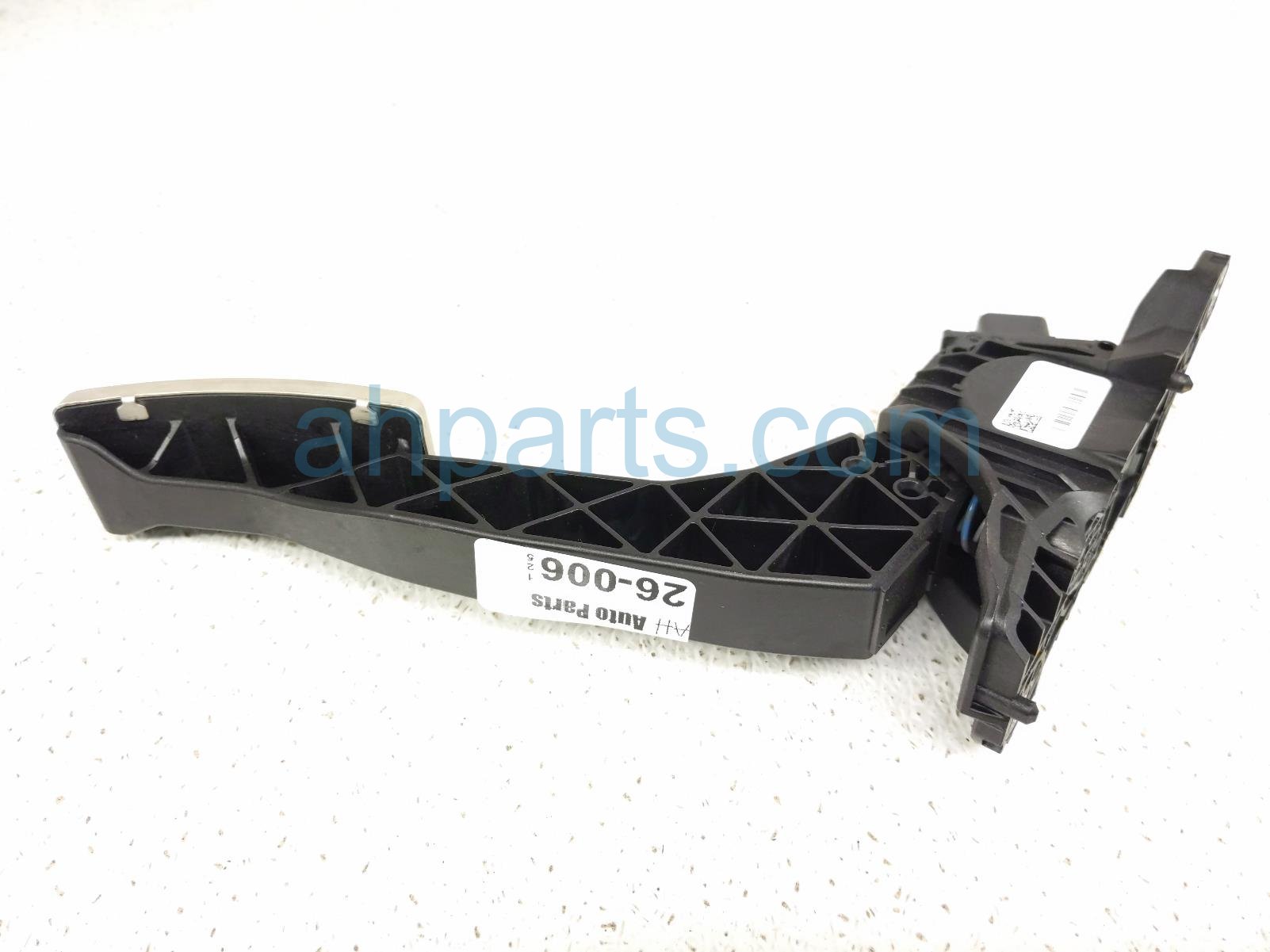 2023 Ford Escape Gas / Accelerator Pedal Assy 1.5l LX61 9F836 CB Replacement 2023 Ford Escape Gas / Accelerator Pedal Assy 1.5l LX61 9F836 CB Replacement thumbnail