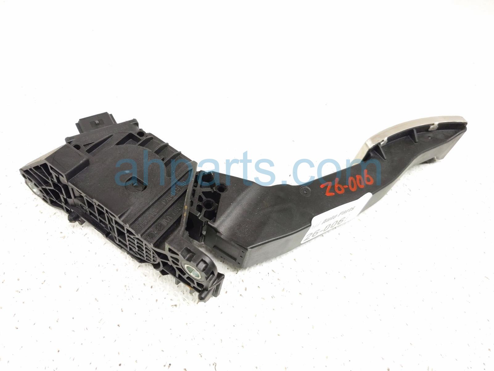 2023 Ford Escape Gas / Accelerator Pedal Assy 1.5l LX61 9F836 CB Replacement 2023 Ford Escape Gas / Accelerator Pedal Assy 1.5l LX61 9F836 CB Replacement thumbnail