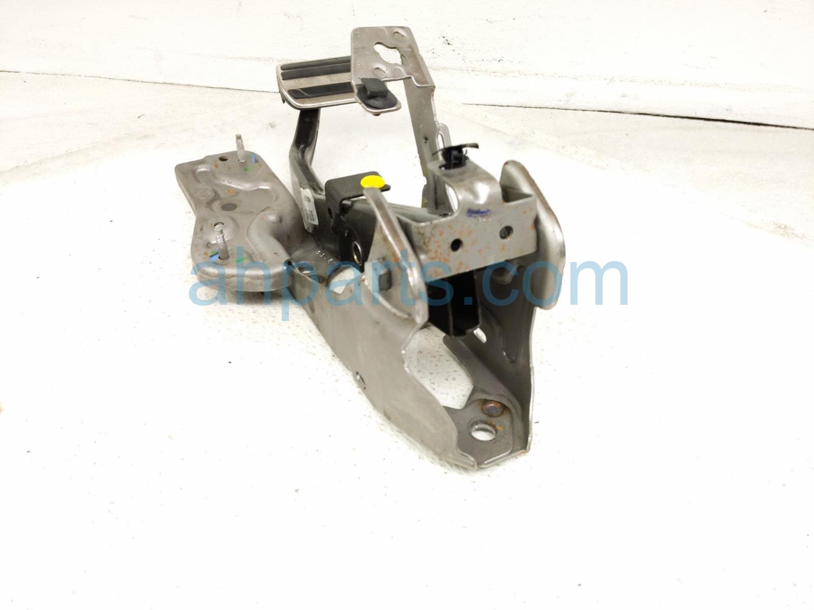 2023 Ford Escape Brake Pedal Assy 1.5l NX6C 2D094 PA Replacement 2023 Ford Escape Brake Pedal Assy 1.5l NX6C 2D094 PA Replacement thumbnail