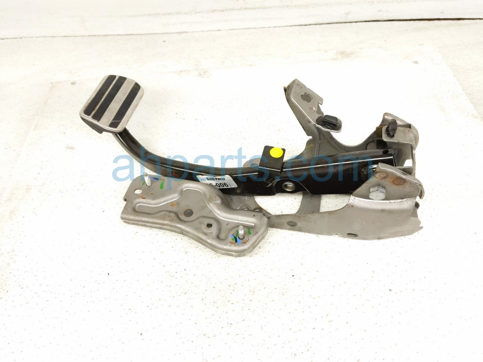 2023 Ford Escape Brake Pedal Assy 1.5l NX6C 2D094 PA Replacement 2023 Ford Escape Brake Pedal Assy 1.5l NX6C 2D094 PA Replacement thumbnail