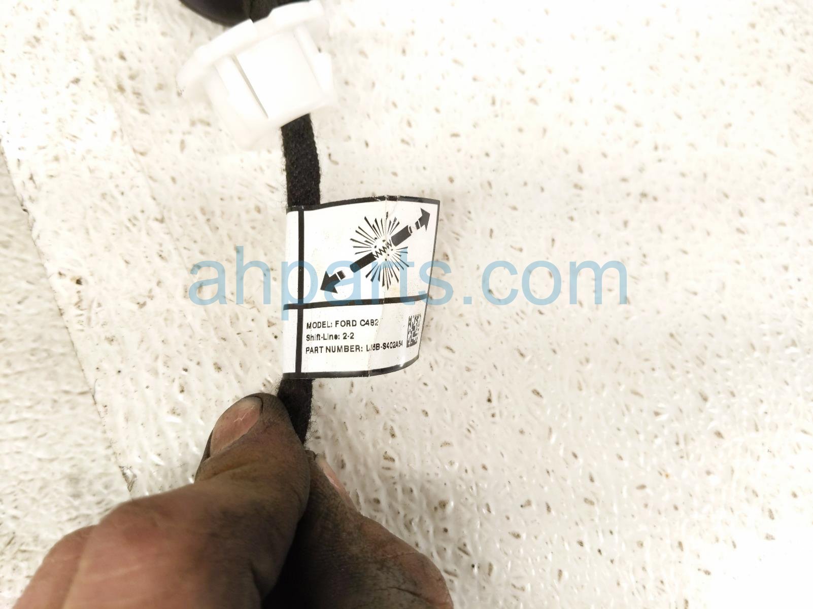 2023 Ford Escape Rear Passenger Power Liftgate Strut LJ6B S402A54 AE Replacement 2023 Ford Escape Rear Passenger Power Liftgate Strut LJ6B S402A54 AE Replacement thumbnail