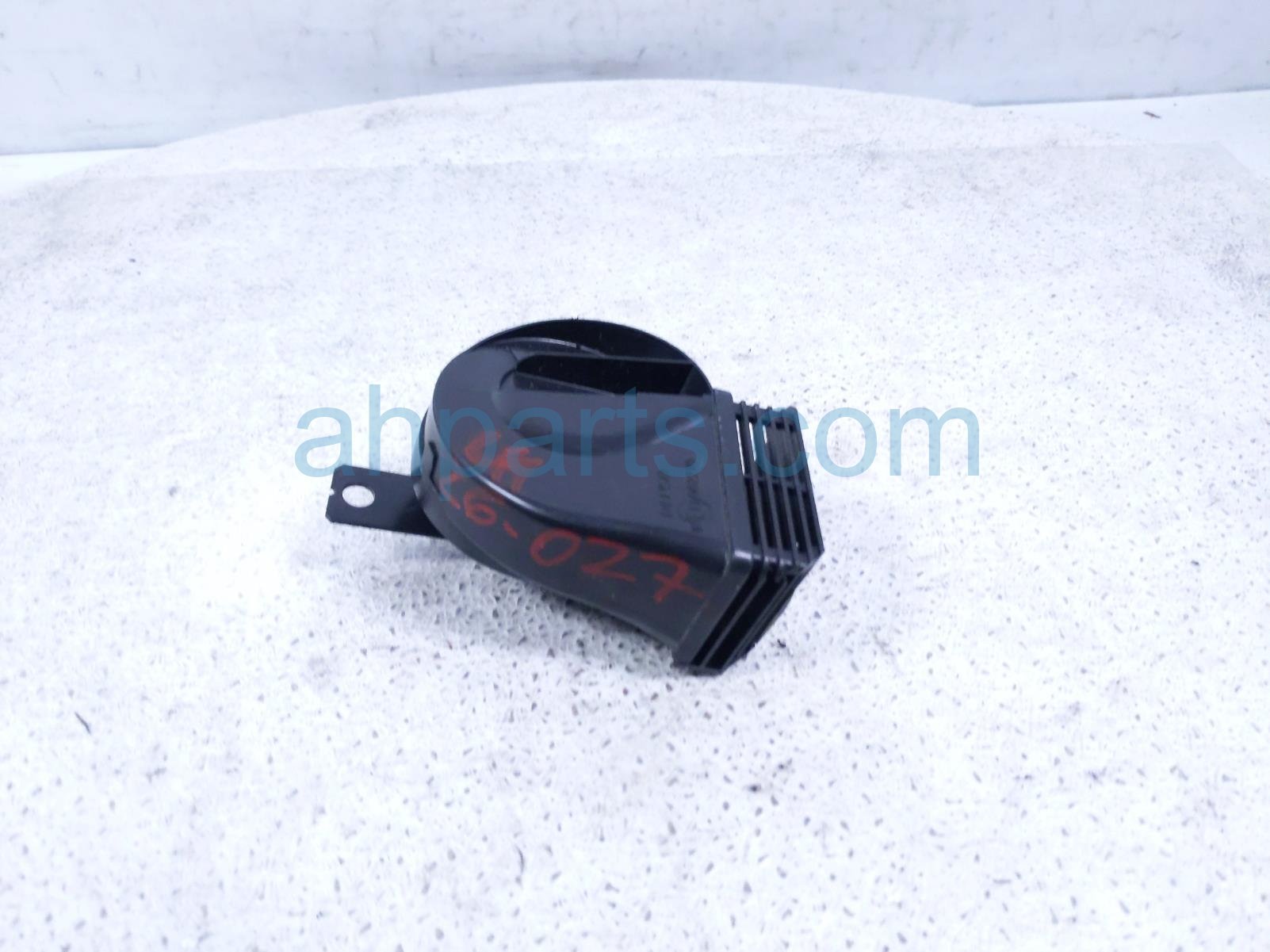 2025 Honda Pilot Low Pitch Note Horn Driver 38100 T90 A01 Replacement 2025 Honda Pilot Low Pitch Note Horn Driver 38100 T90 A01 Replacement thumbnail