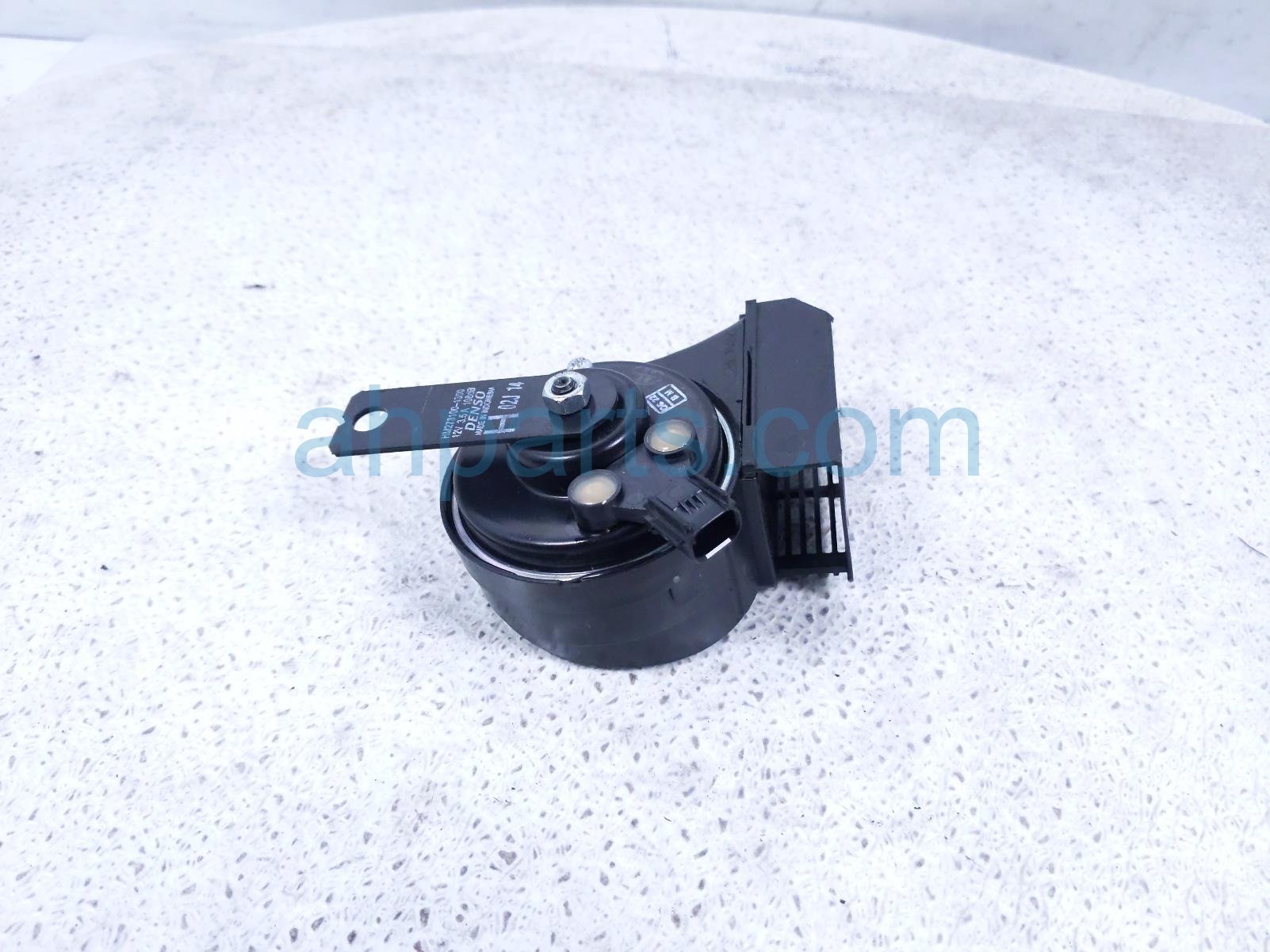 2025 Honda Pilot Low Pitch Note Horn Driver 38100 T90 A01 Replacement 2025 Honda Pilot Low Pitch Note Horn Driver 38100 T90 A01 Replacement thumbnail