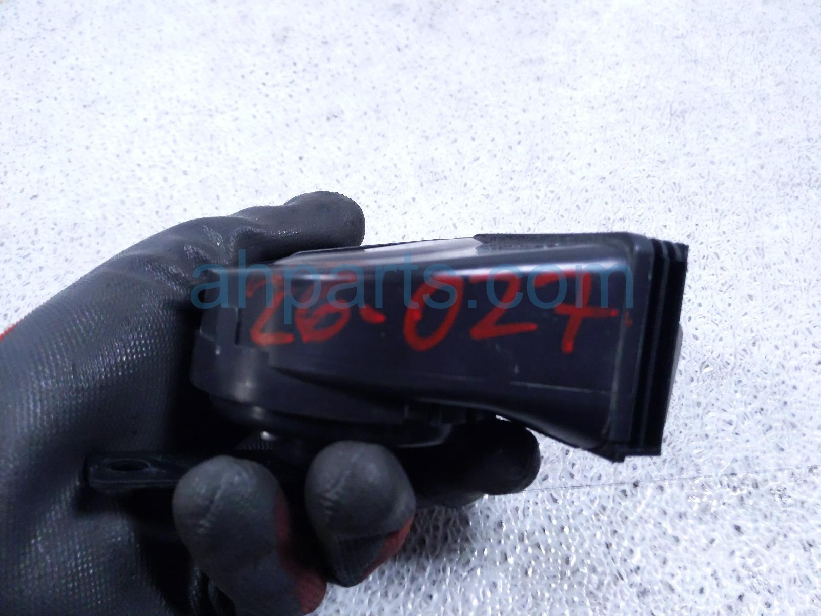 2025 Honda Pilot Low Pitch Note Horn Driver 38100 T90 A01 Replacement 2025 Honda Pilot Low Pitch Note Horn Driver 38100 T90 A01 Replacement thumbnail