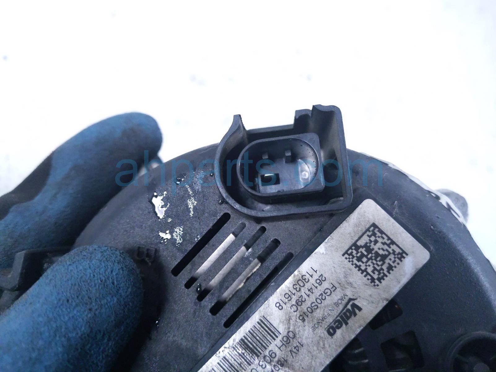 2014 Audi A6 Audi Alternator / Generator 06H 903 017 K Replacement 2014 Audi A6 Audi Alternator / Generator 06H 903 017 K Replacement thumbnail