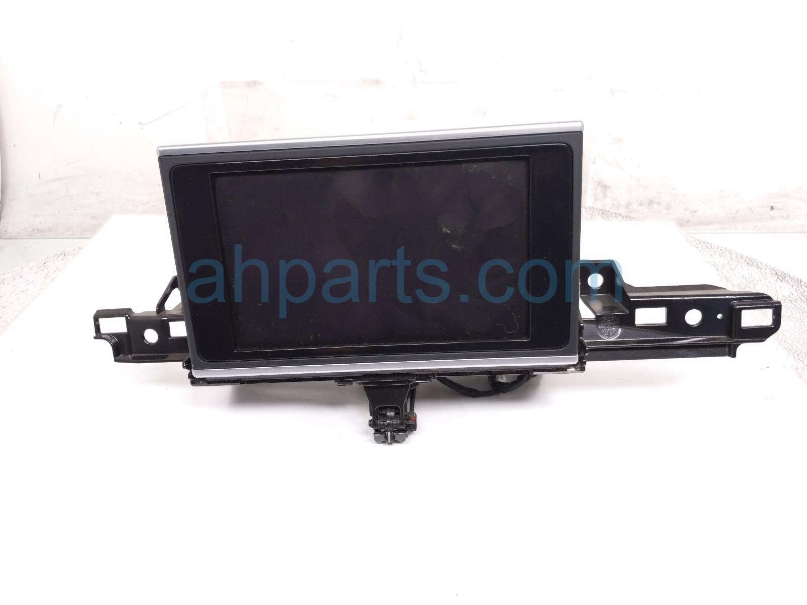 2014 Audi A6 Audi Upper Display Screen 8R0 060 884 FD Replacement 2014 Audi A6 Audi Upper Display Screen 8R0 060 884 FD Replacement thumbnail
