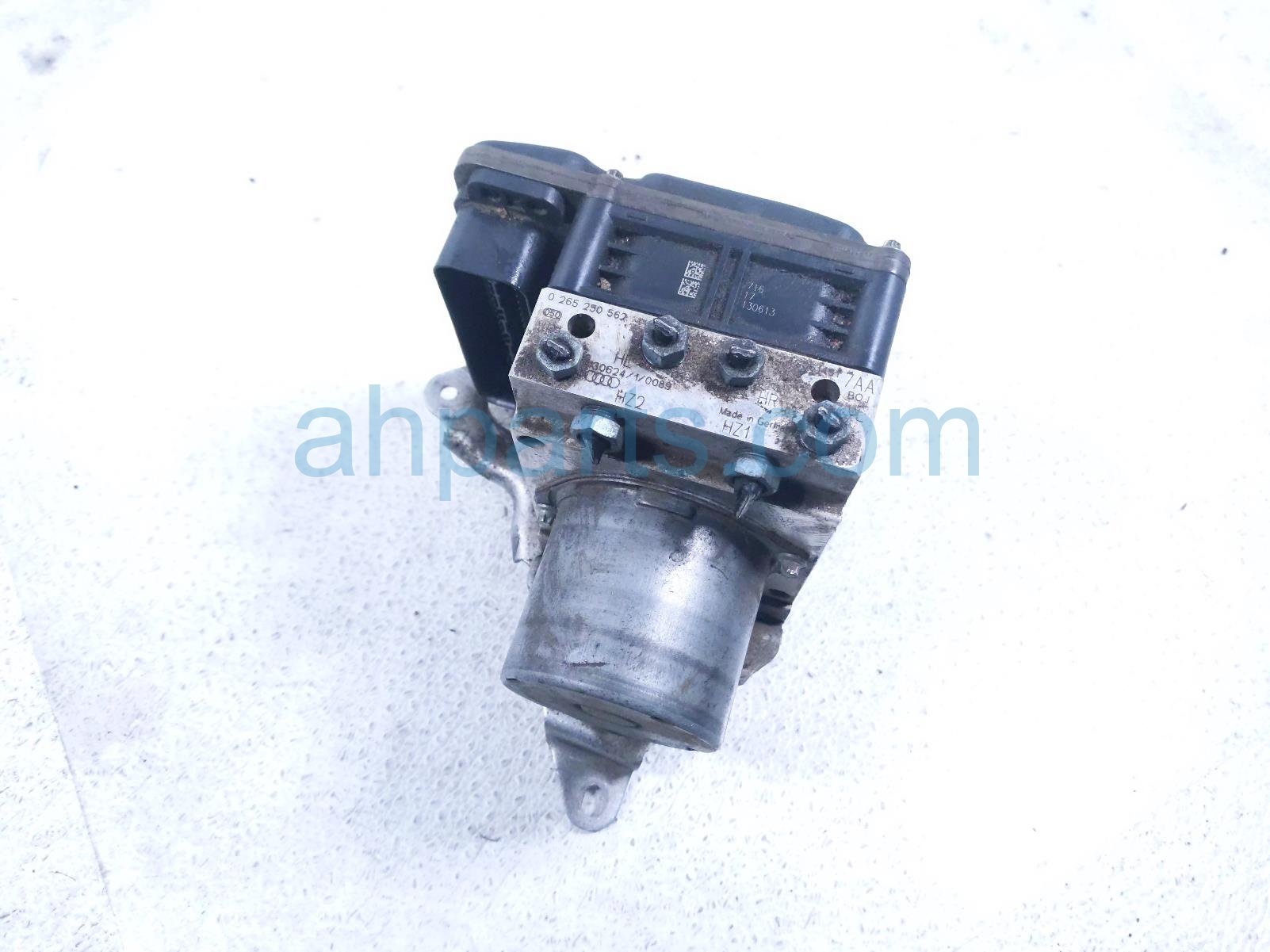 2014 Audi A6 Audi (anti Lock Brake) Abs/vsa Pump Modulator 4G0 614 517 AA BEF Replacement 2014 Audi A6 Audi (anti Lock Brake) Abs/vsa Pump Modulator 4G0 614 517 AA BEF Replacement thumbnail