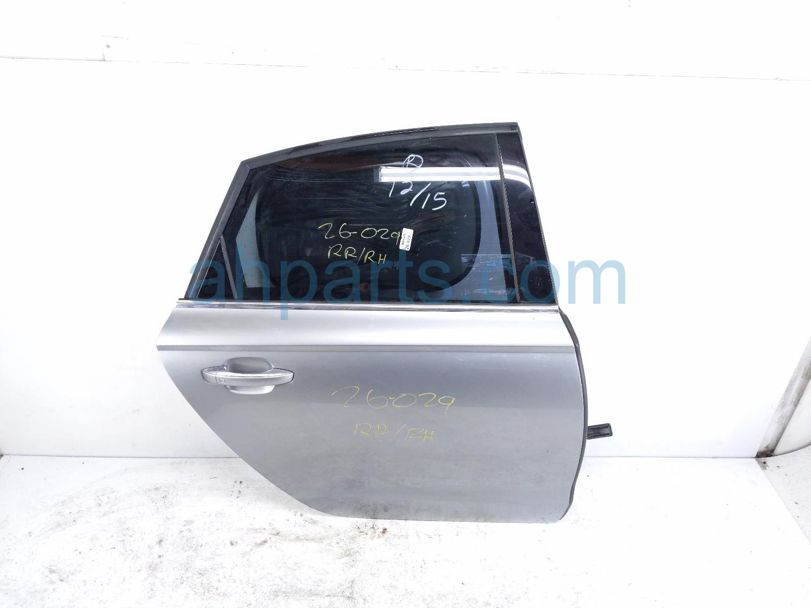 2014 Audi A6 Audi Rear Passenger Door Silver No Inside Trim 4G5 833 052 Replacement 2014 Audi A6 Audi Rear Passenger Door Silver No Inside Trim 4G5 833 052 Replacement