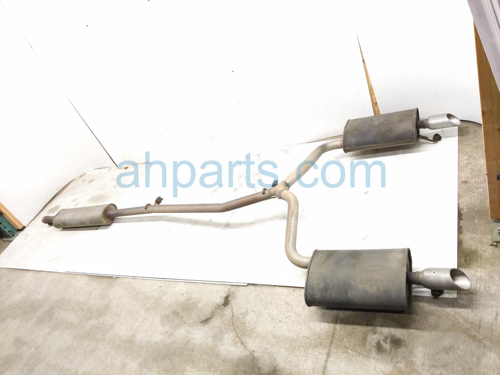 REAR DUAL EXHAUST MUFFLER-3.5L FWD