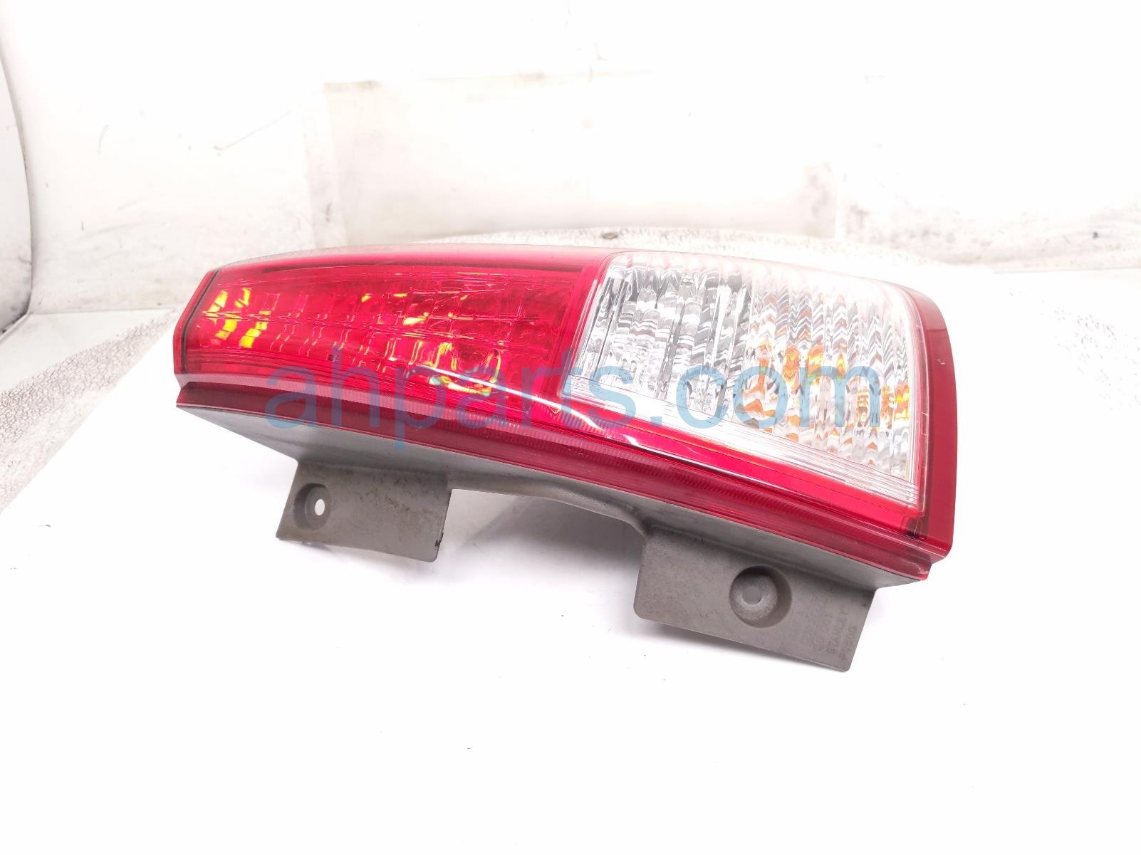 2013 Honda CR V Light / Rear Lower Passenger Tail Lamp (on Body) 33500 T0A A01 Replacement 2013 Honda CR V Light / Rear Lower Passenger Tail Lamp (on Body) 33500 T0A A01 Replacement thumbnail
