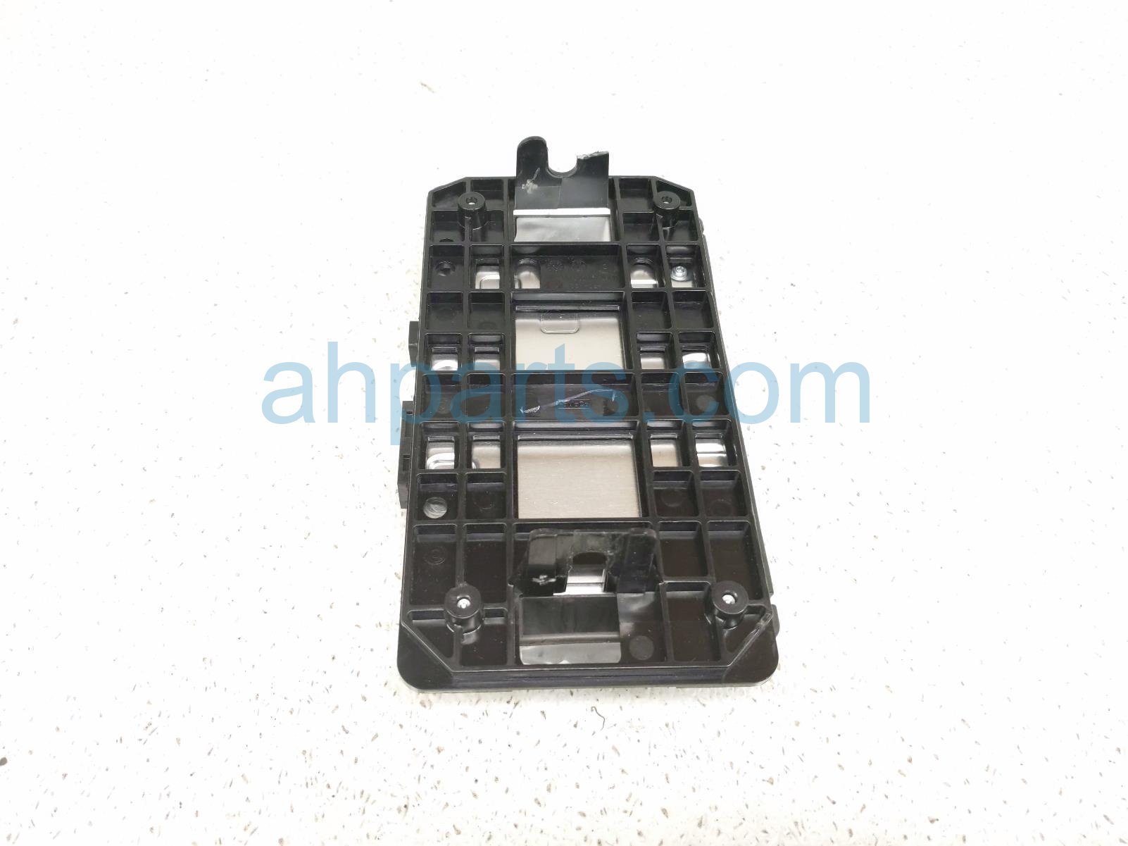 2023 Ford Escape Telematics Control Unit 1.5l Fwd PJ6T 14H076 TRB Replacement 2023 Ford Escape Telematics Control Unit 1.5l Fwd PJ6T 14H076 TRB Replacement thumbnail