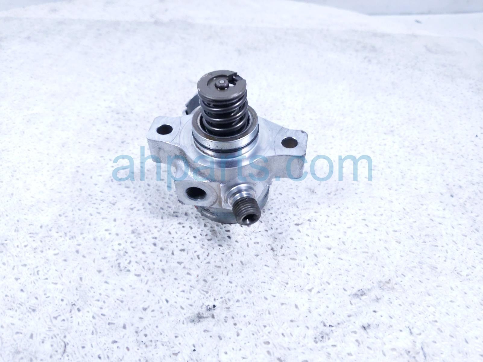 2022 Acura MDX High Pressure Fuel Pump Engine Mtd 16790 5MR A01 Replacement 2022 Acura MDX High Pressure Fuel Pump Engine Mtd 16790 5MR A01 Replacement thumbnail