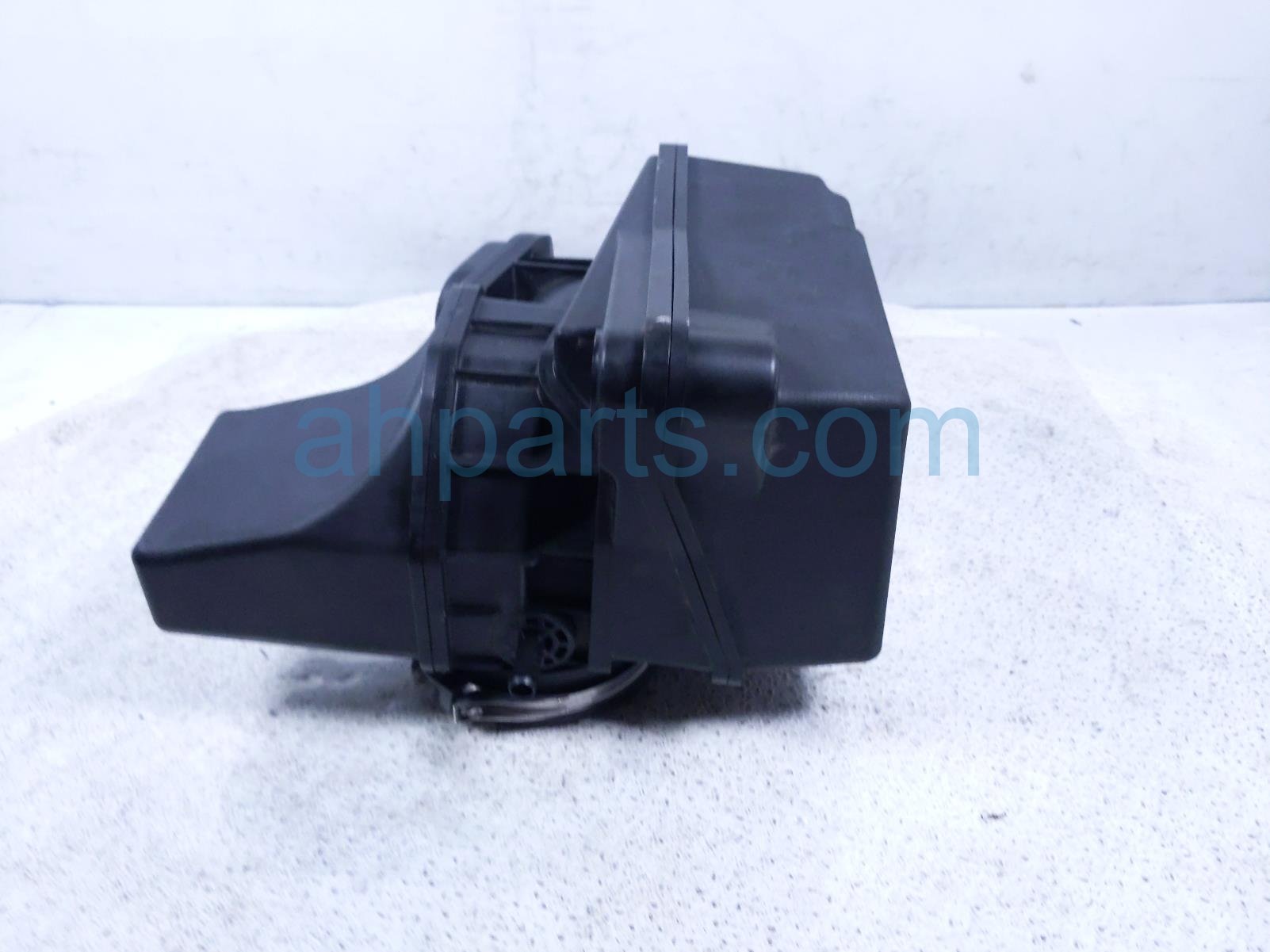 Sold 2025 Honda Pilot Intake Air Cleaner Resonator Chamber 3.5l 17280 6FB A01 Replacement Sold 2025 Honda Pilot Intake Air Cleaner Resonator Chamber 3.5l 17280 6FB A01 Replacement thumbnail