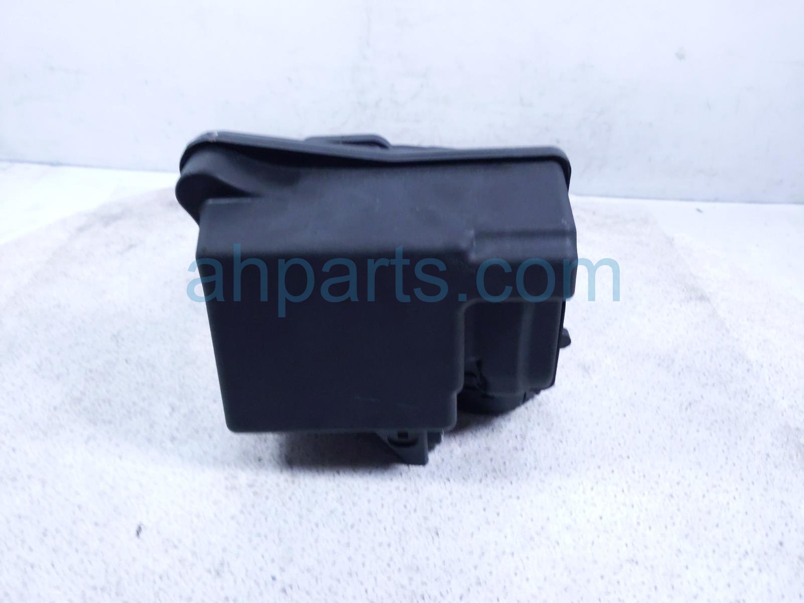 Sold 2025 Honda Pilot Intake Air Cleaner Resonator Chamber 3.5l 17280 6FB A01 Replacement Sold 2025 Honda Pilot Intake Air Cleaner Resonator Chamber 3.5l 17280 6FB A01 Replacement thumbnail