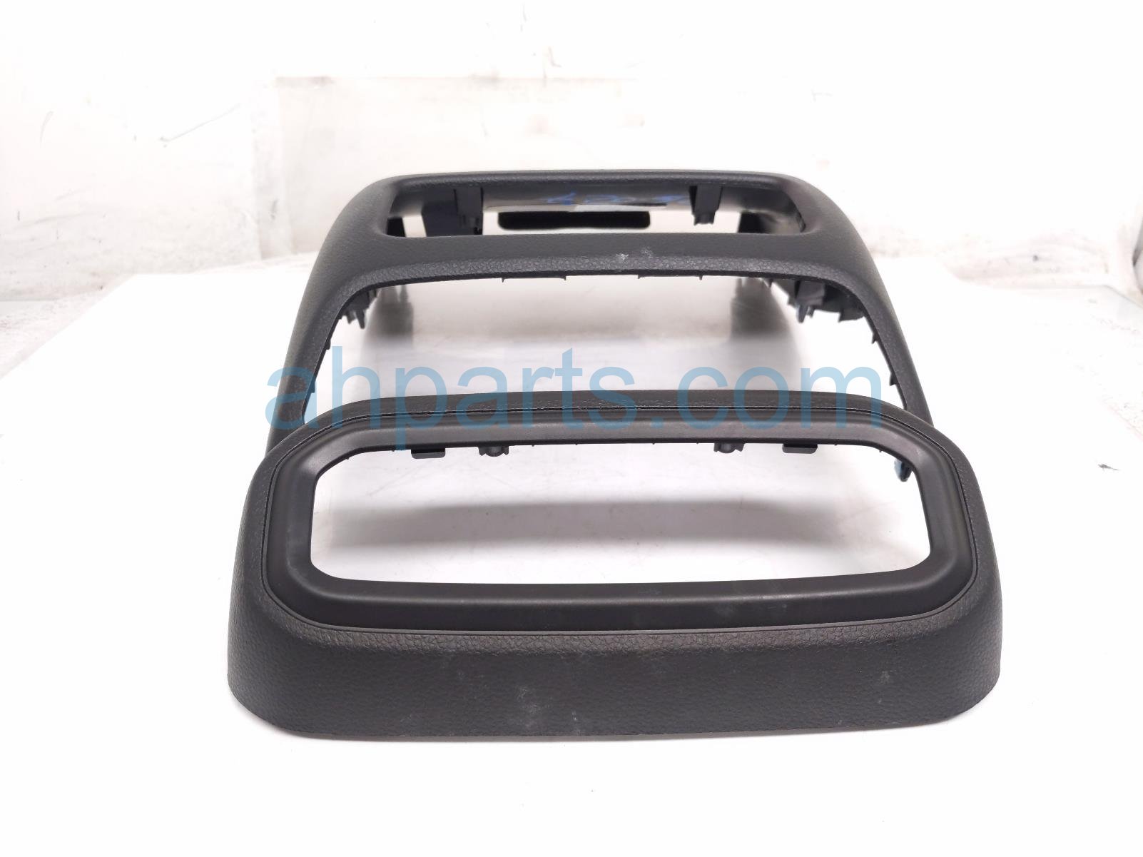 2025 Honda Pilot Rear Console Trim Cover Blk 83451 T90 A03ZA Replacement 2025 Honda Pilot Rear Console Trim Cover Blk 83451 T90 A03ZA Replacement thumbnail