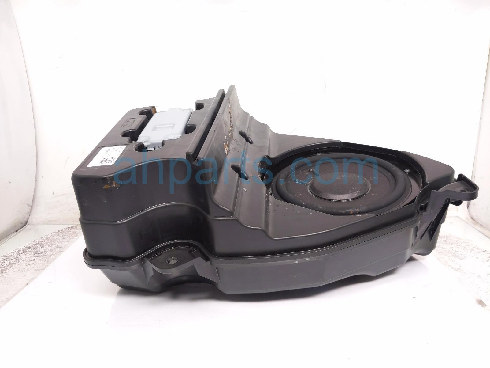 2025 Honda Pilot Rear Subwoofer Speaker Assy 8A440 T90 A31 Replacement 2025 Honda Pilot Rear Subwoofer Speaker Assy 8A440 T90 A31 Replacement thumbnail