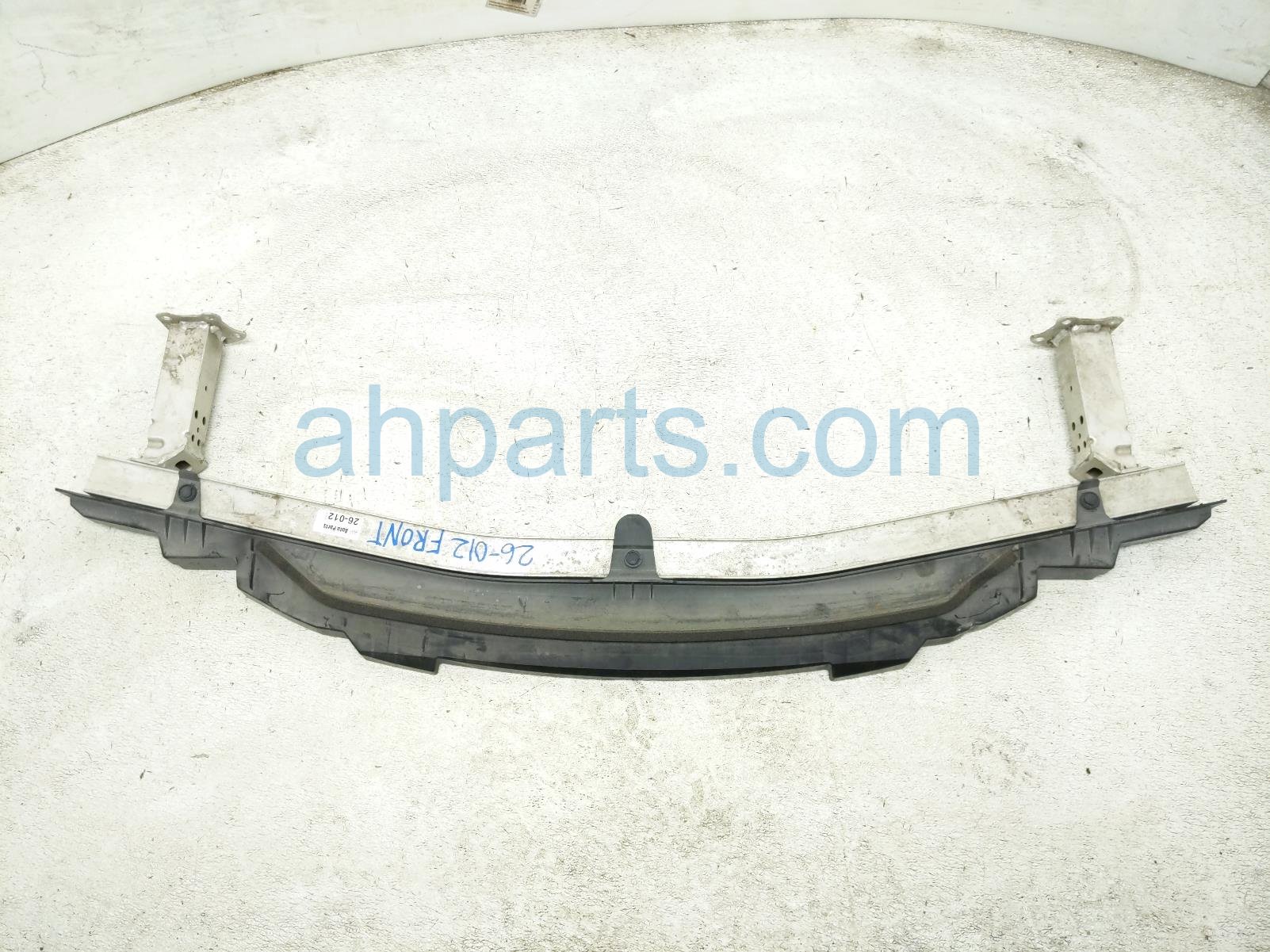 Toyota FRONT LOWER REBAR W/ABSORBER + BRAKT