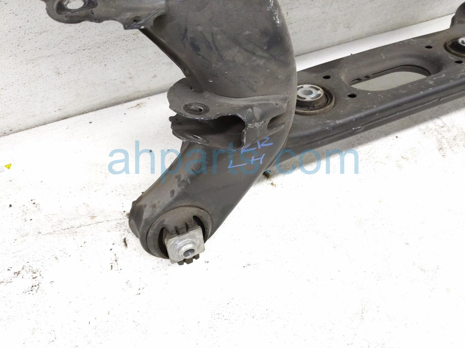 2015 Mercedes Glk350 Rear Subframe / Crossmember 212 350 42 05 Replacement 2015 Mercedes Glk350 Rear Subframe / Crossmember 212 350 42 05 Replacement thumbnail