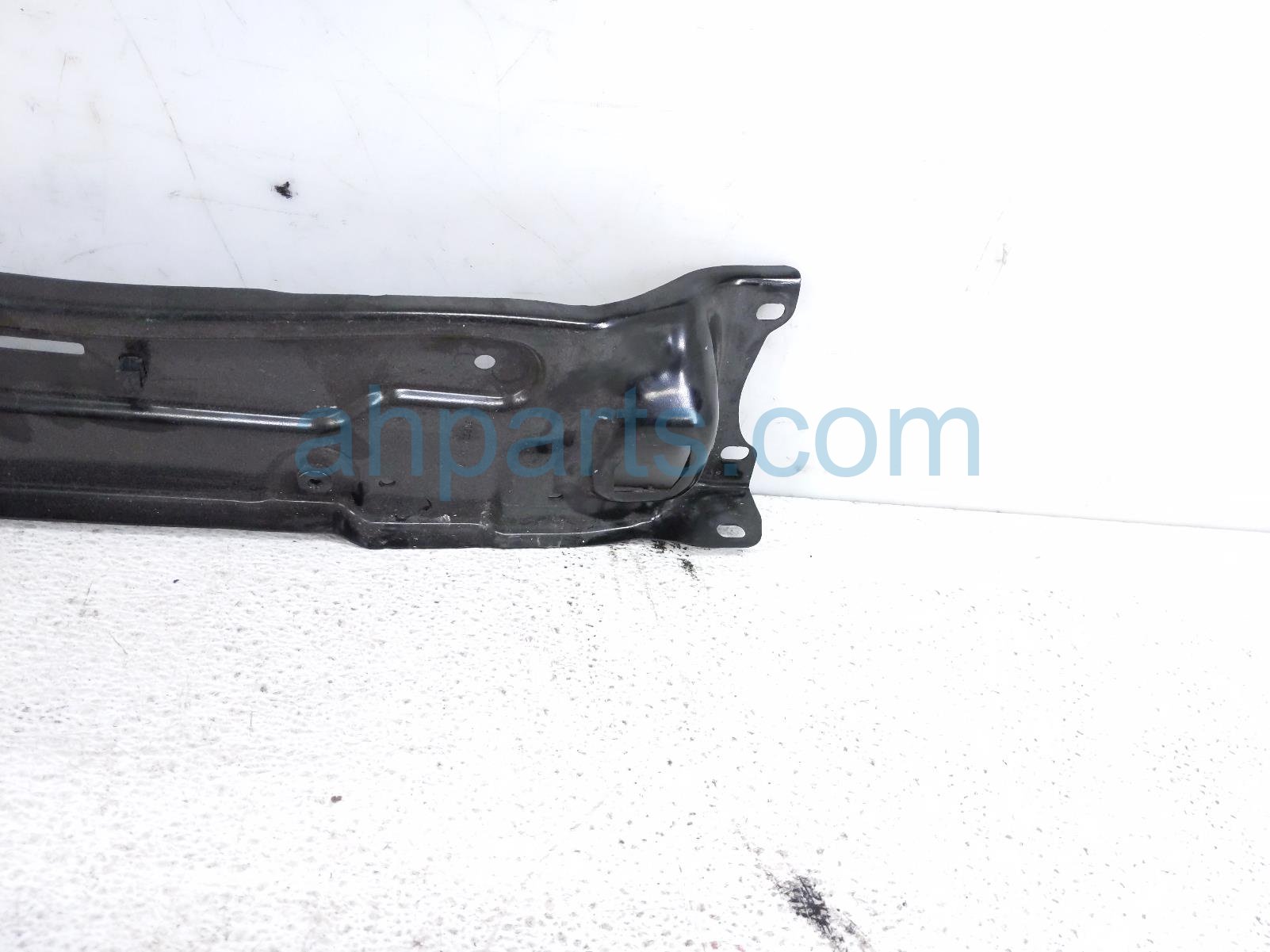 2015 Mercedes Glk350 Core Radiator Support Upper Tie Bar 204 620 01 72 Replacement 2015 Mercedes Glk350 Core Radiator Support Upper Tie Bar 204 620 01 72 Replacement thumbnail