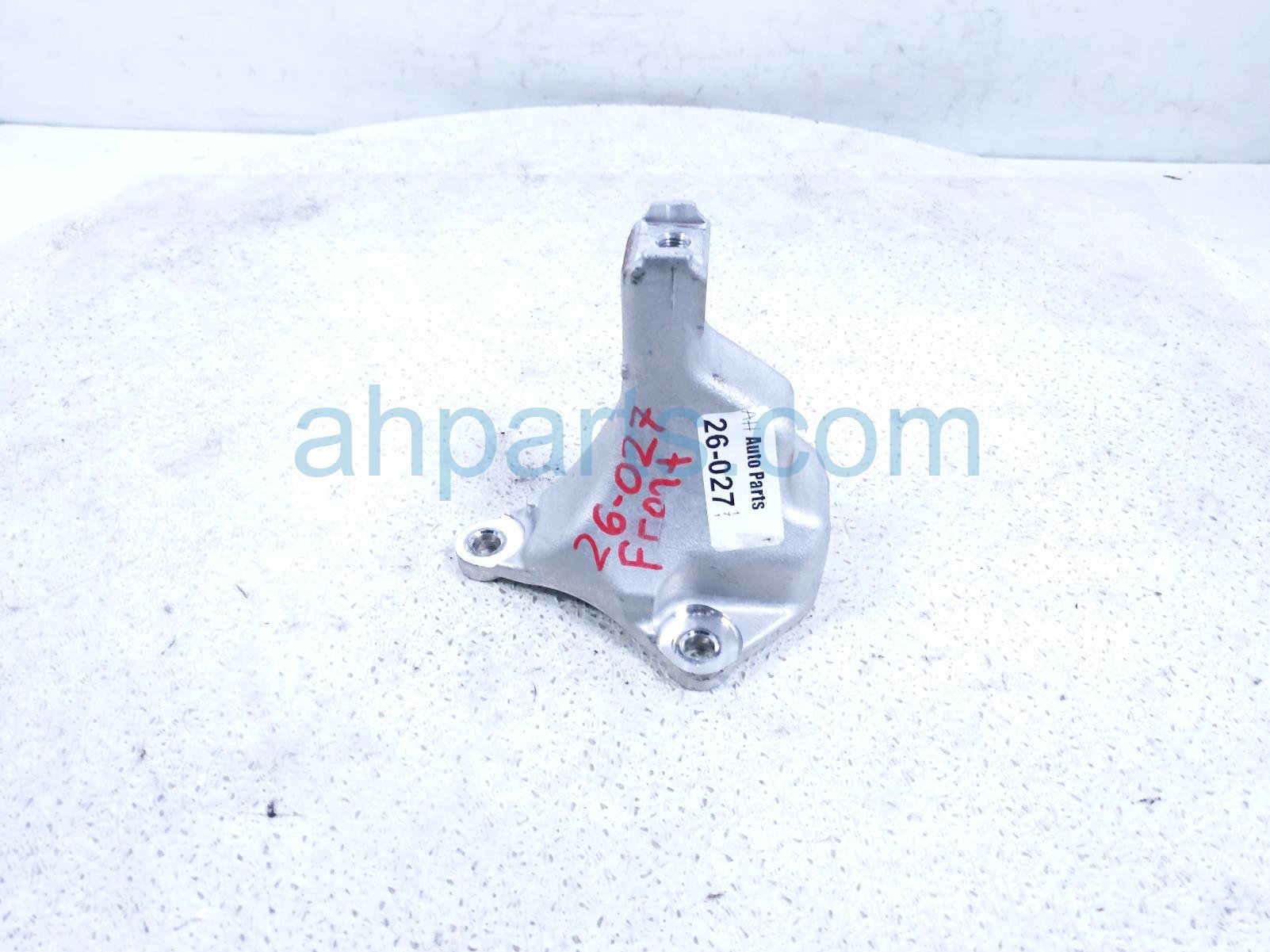 $25 Honda FRONT ENGINE MOUNT BRACKET - 3.5L