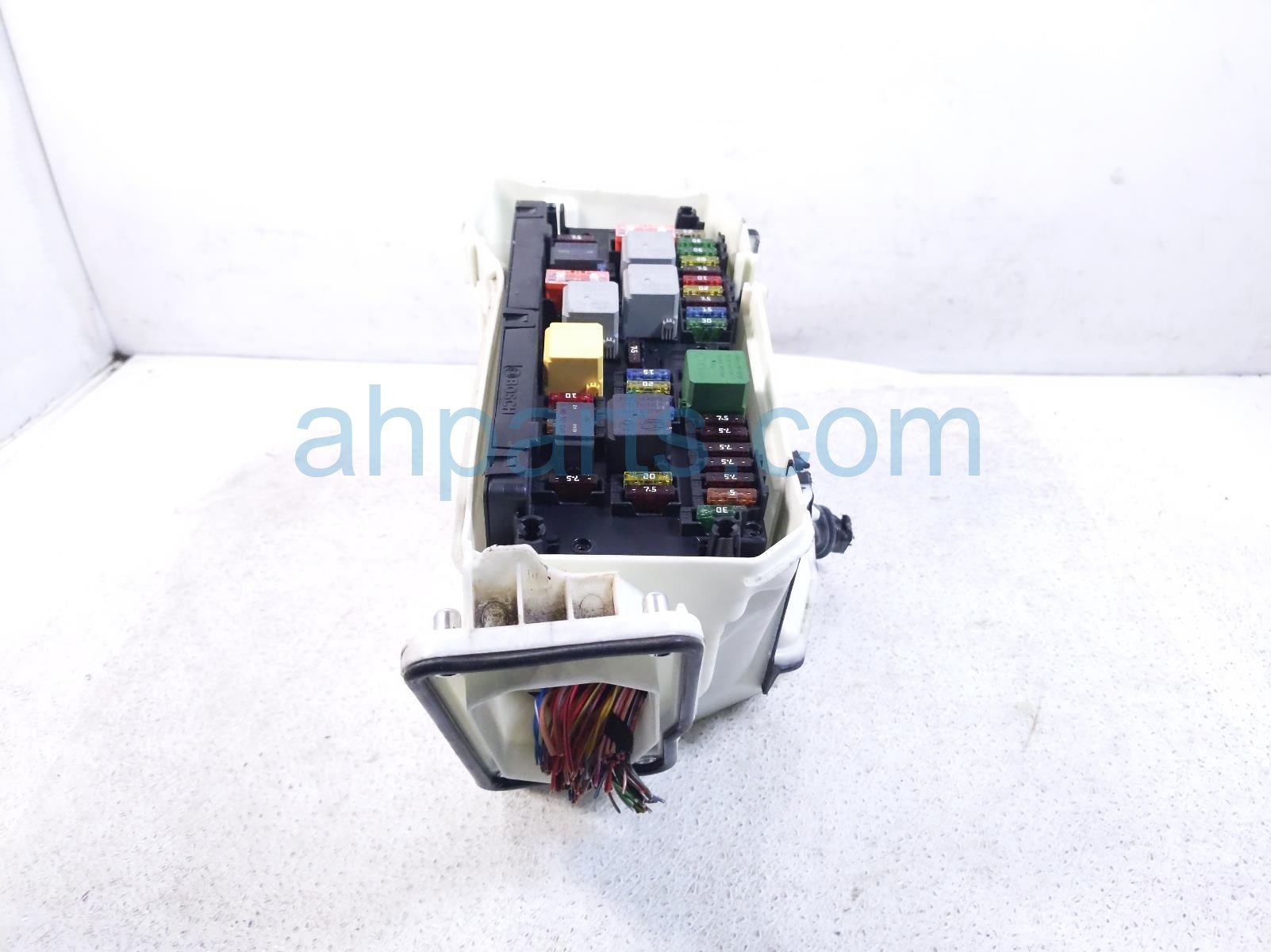 2015 Mercedes Glk350 Under Hood Fuse Box 207 540 27 50 64 Replacement 2015 Mercedes Glk350 Under Hood Fuse Box 207 540 27 50 64 Replacement thumbnail