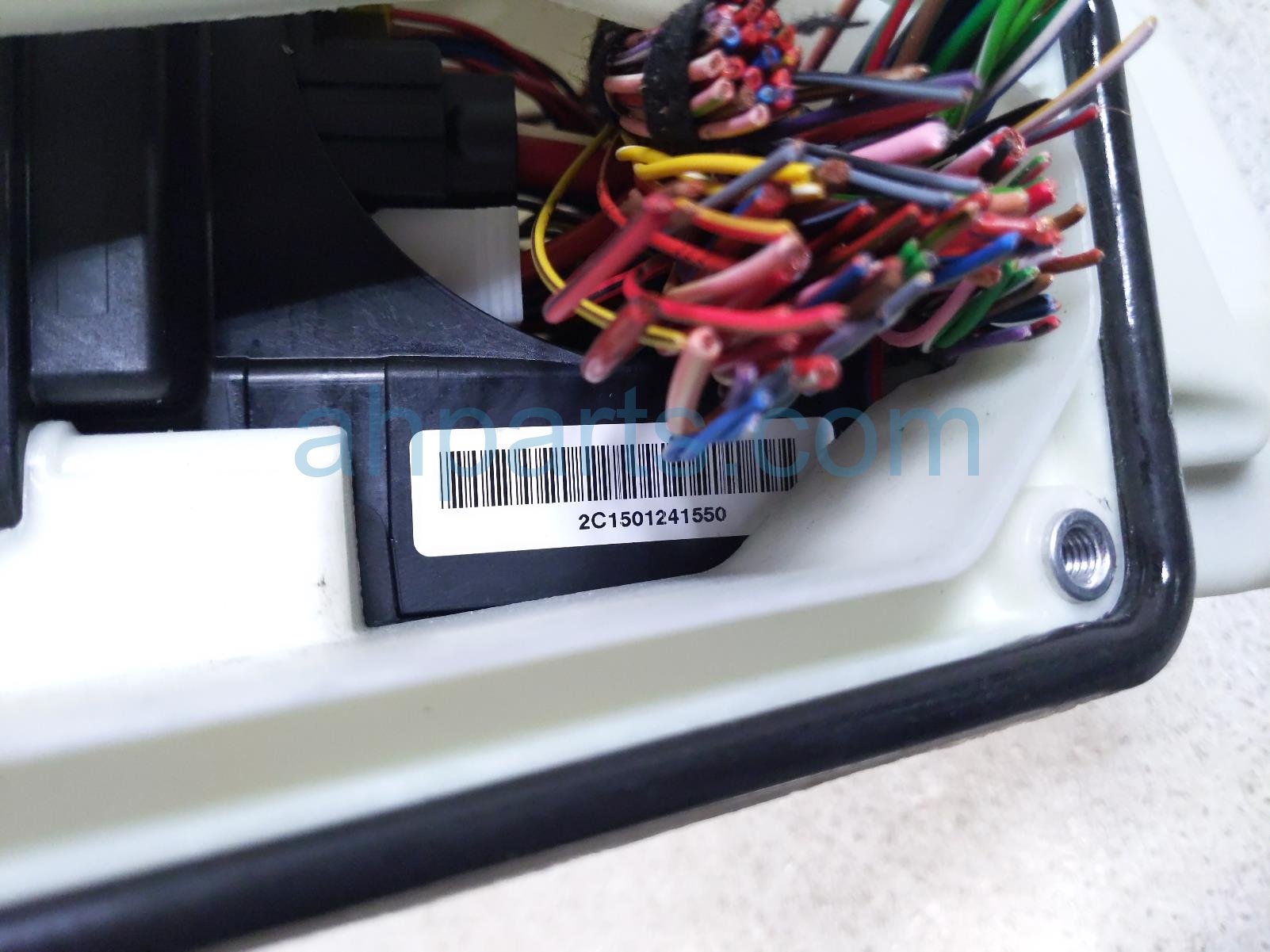 2015 Mercedes Glk350 Under Hood Fuse Box 207 540 27 50 64 Replacement 2015 Mercedes Glk350 Under Hood Fuse Box 207 540 27 50 64 Replacement thumbnail