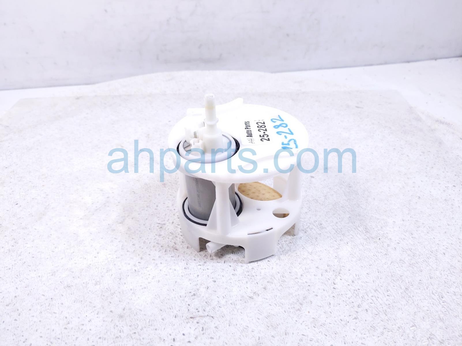 2015 Mercedes Glk350 Passenger Gas / Fuel Pump 221 470 45 94 Replacement 2015 Mercedes Glk350 Passenger Gas / Fuel Pump 221 470 45 94 Replacement thumbnail