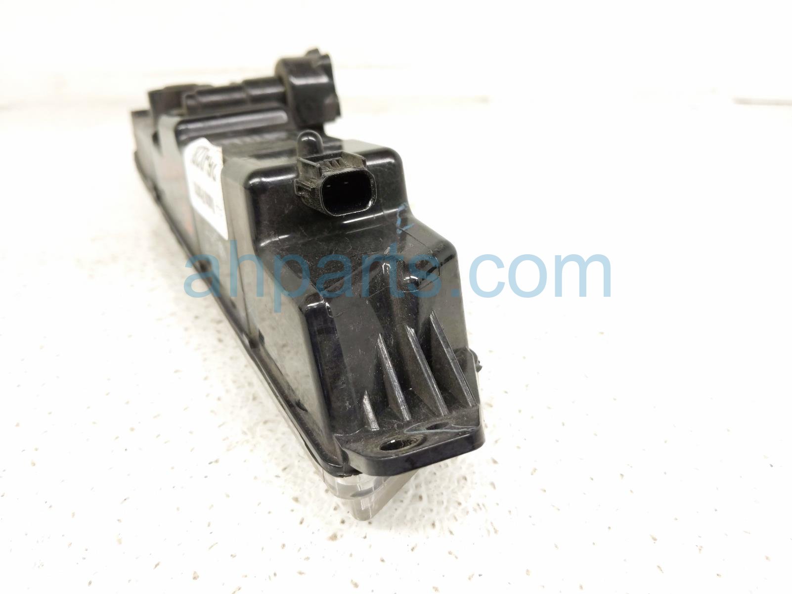 2019 Honda Insight Passenger Fog Lamp / Light Led 33900 TLA R01 Replacement 2019 Honda Insight Passenger Fog Lamp / Light Led 33900 TLA R01 Replacement thumbnail