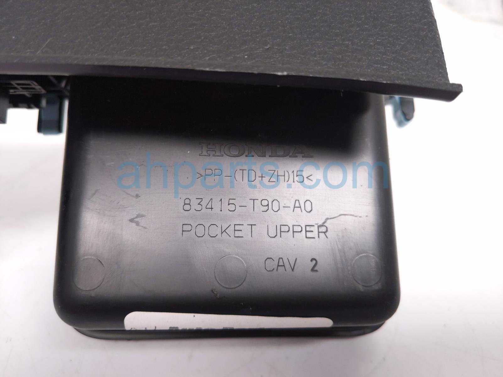 2025 Honda Pilot Center Console Usb Port W/trim blk 8A350 3T0 J01 Replacement 2025 Honda Pilot Center Console Usb Port W/trim blk 8A350 3T0 J01 Replacement thumbnail