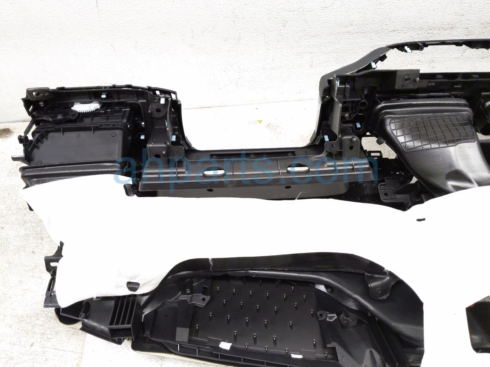 2024 Honda Accord Dashboard W/ Airbag 77100 30A A00ZB Replacement 2024 Honda Accord Dashboard W/ Airbag 77100 30A A00ZB Replacement thumbnail