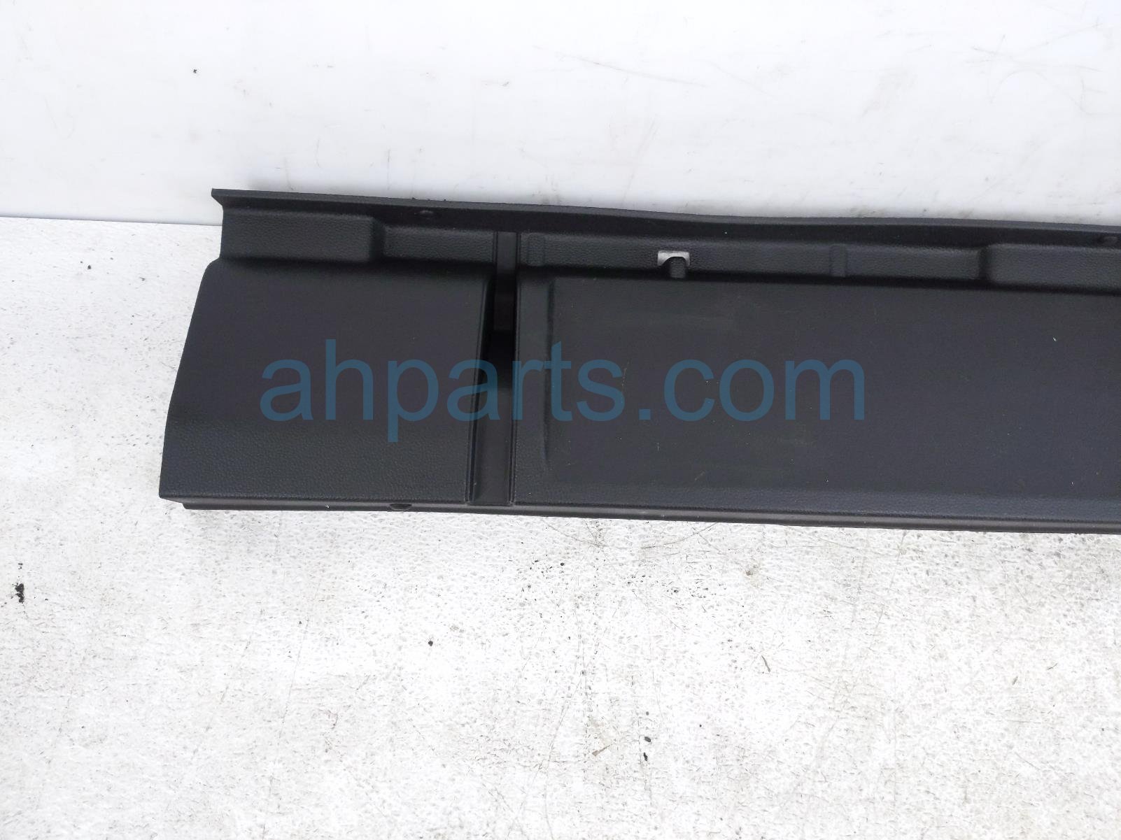 2025 Honda Pilot Rear Cargo Scuff Sill Trim Blk 84620 T901 A0 20 Replacement 2025 Honda Pilot Rear Cargo Scuff Sill Trim Blk 84620 T901 A0 20 Replacement thumbnail