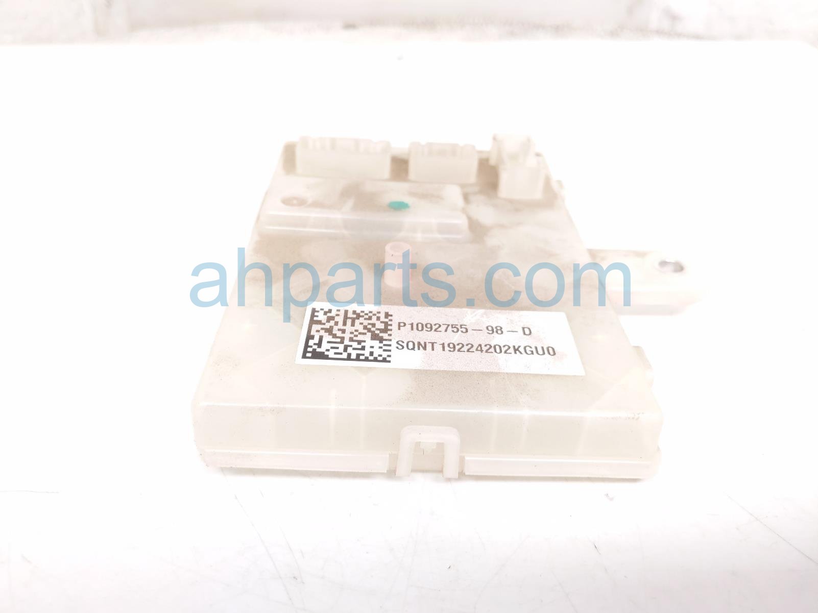 2019 Tesla Tesla 3 Charging Port Ctrl Mod Rear Driver 1092755 98 D Replacement 2019 Tesla Tesla 3 Charging Port Ctrl Mod Rear Driver 1092755 98 D Replacement thumbnail