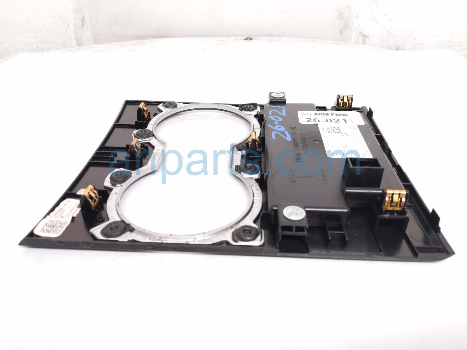 2019 Tesla Tesla 3 Center Console Cup Hld Trim Pn Blk 1100241 00 E Replacement 2019 Tesla Tesla 3 Center Console Cup Hld Trim Pn Blk 1100241 00 E Replacement thumbnail